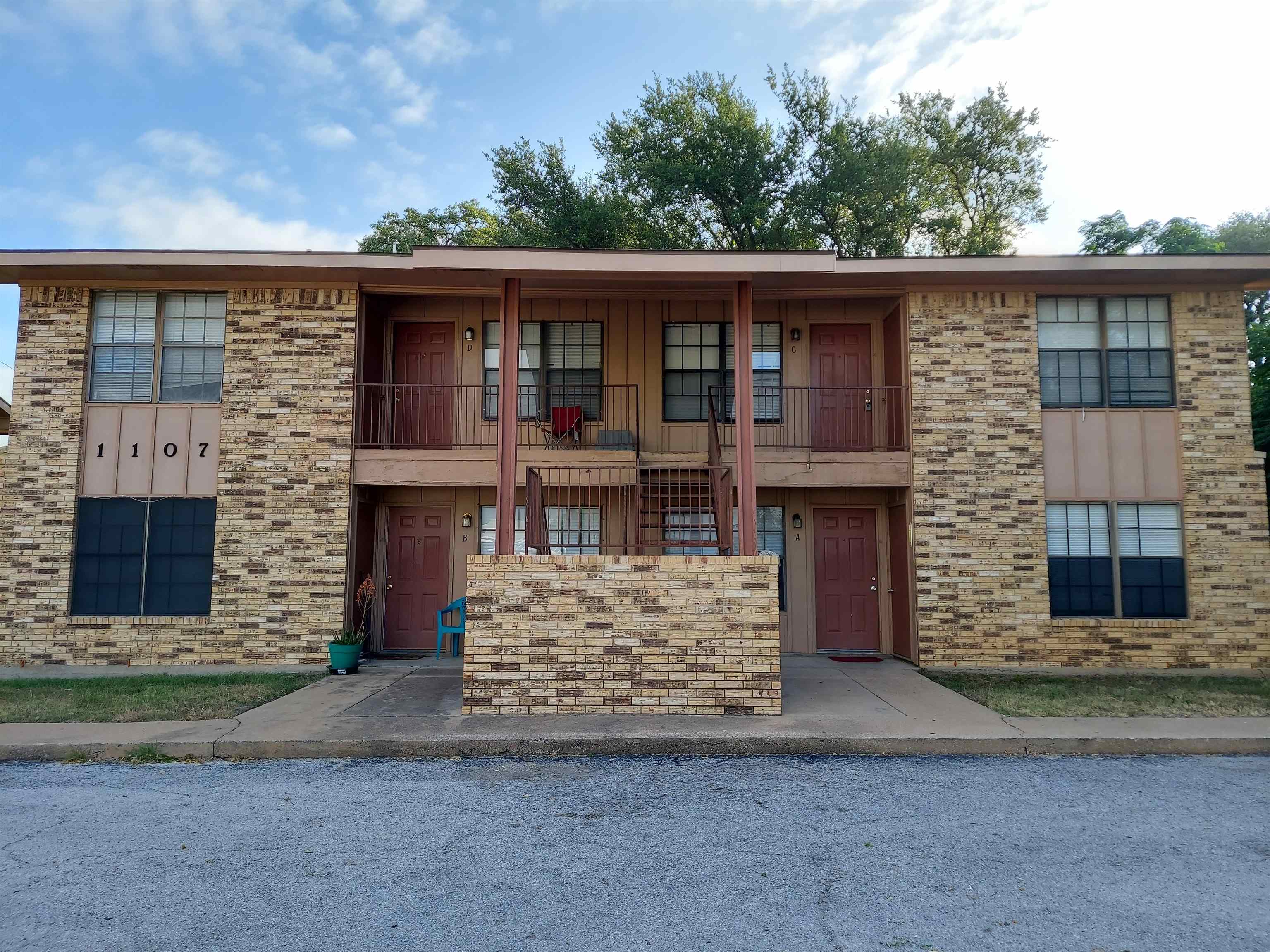 1111D Broadway, Marble Falls