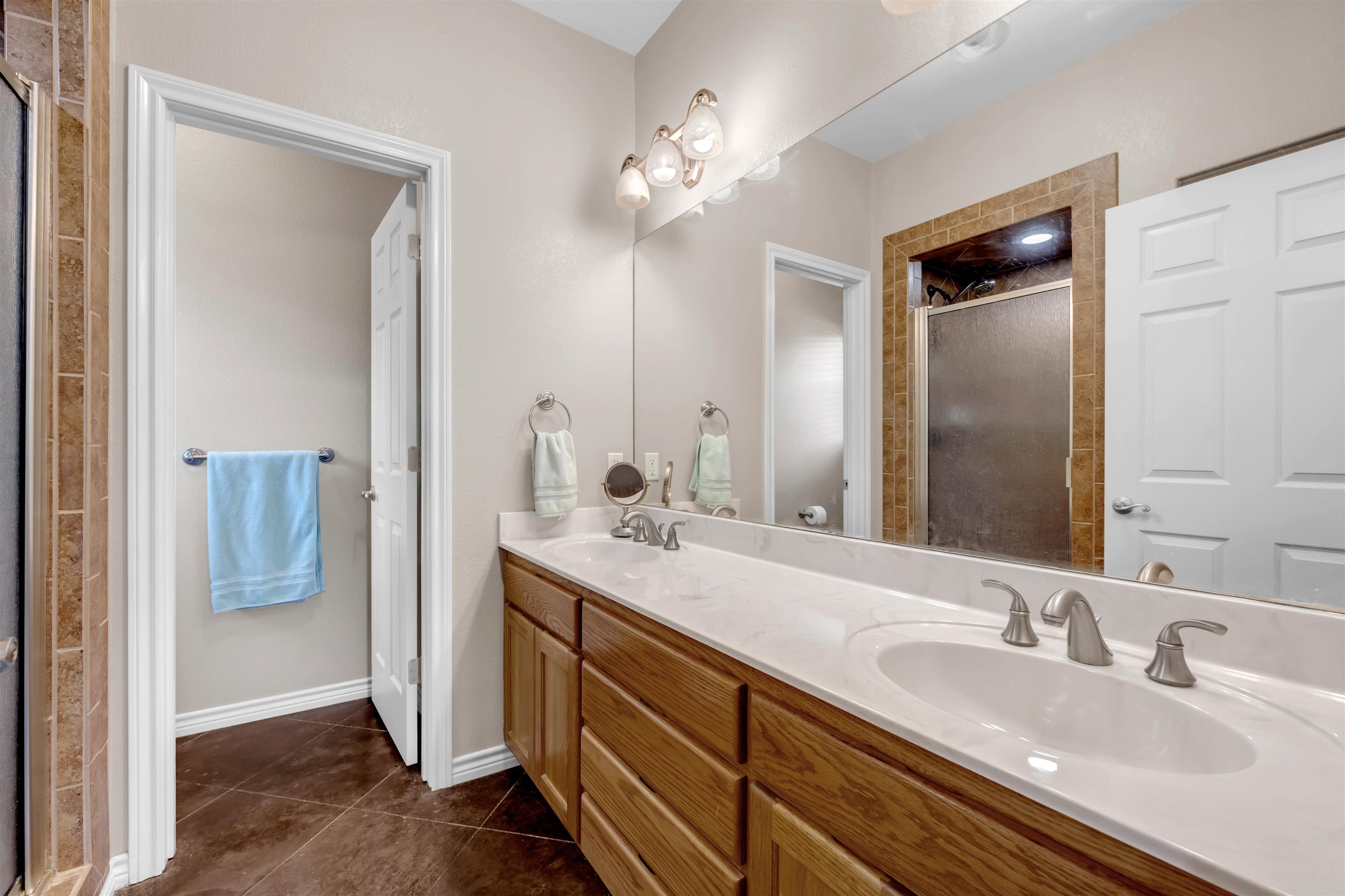 3072x2048