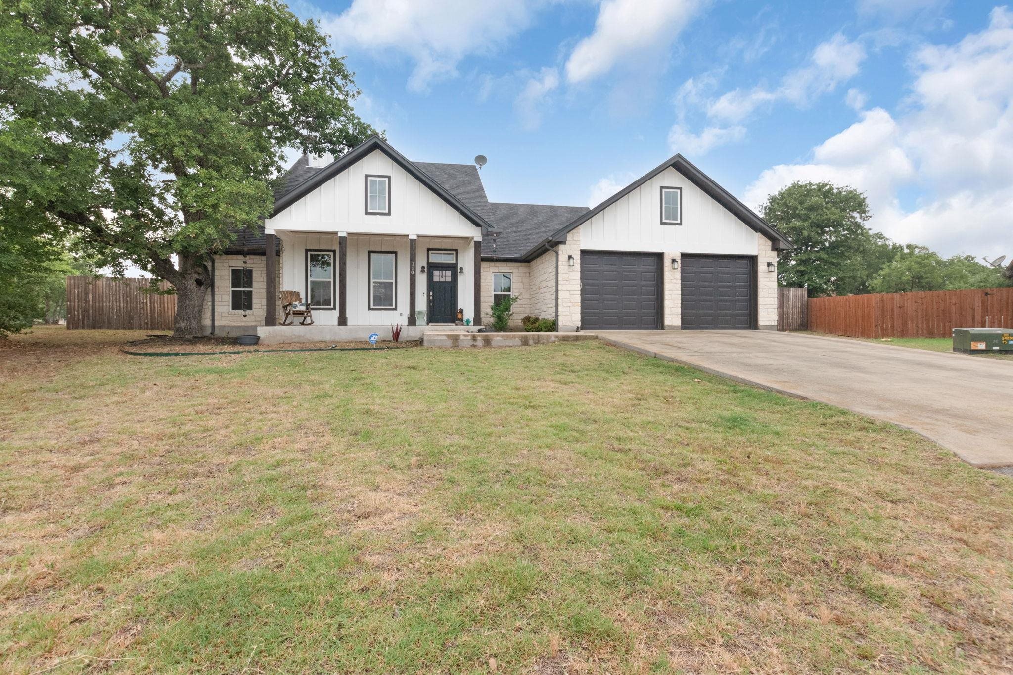 110 Lakecliff Cv, Kingsland