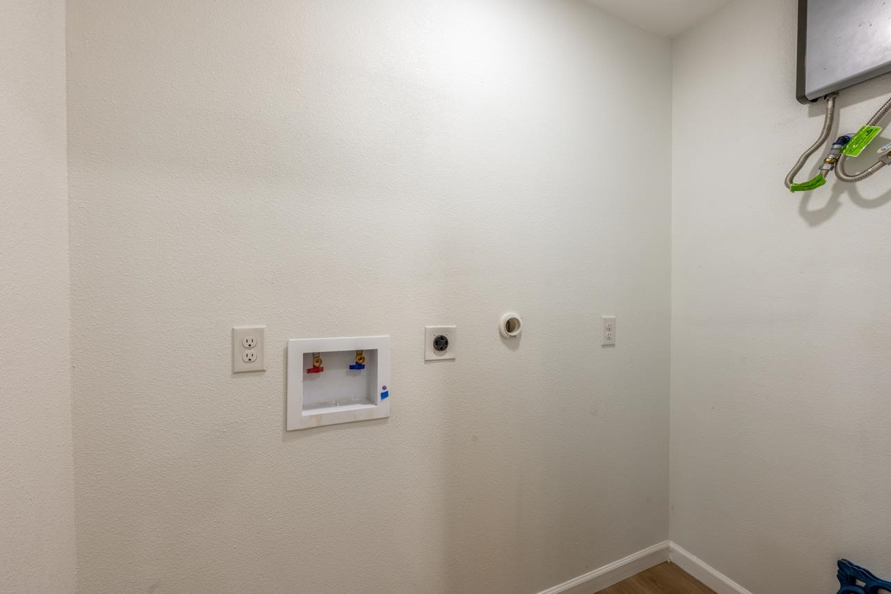 1280x853