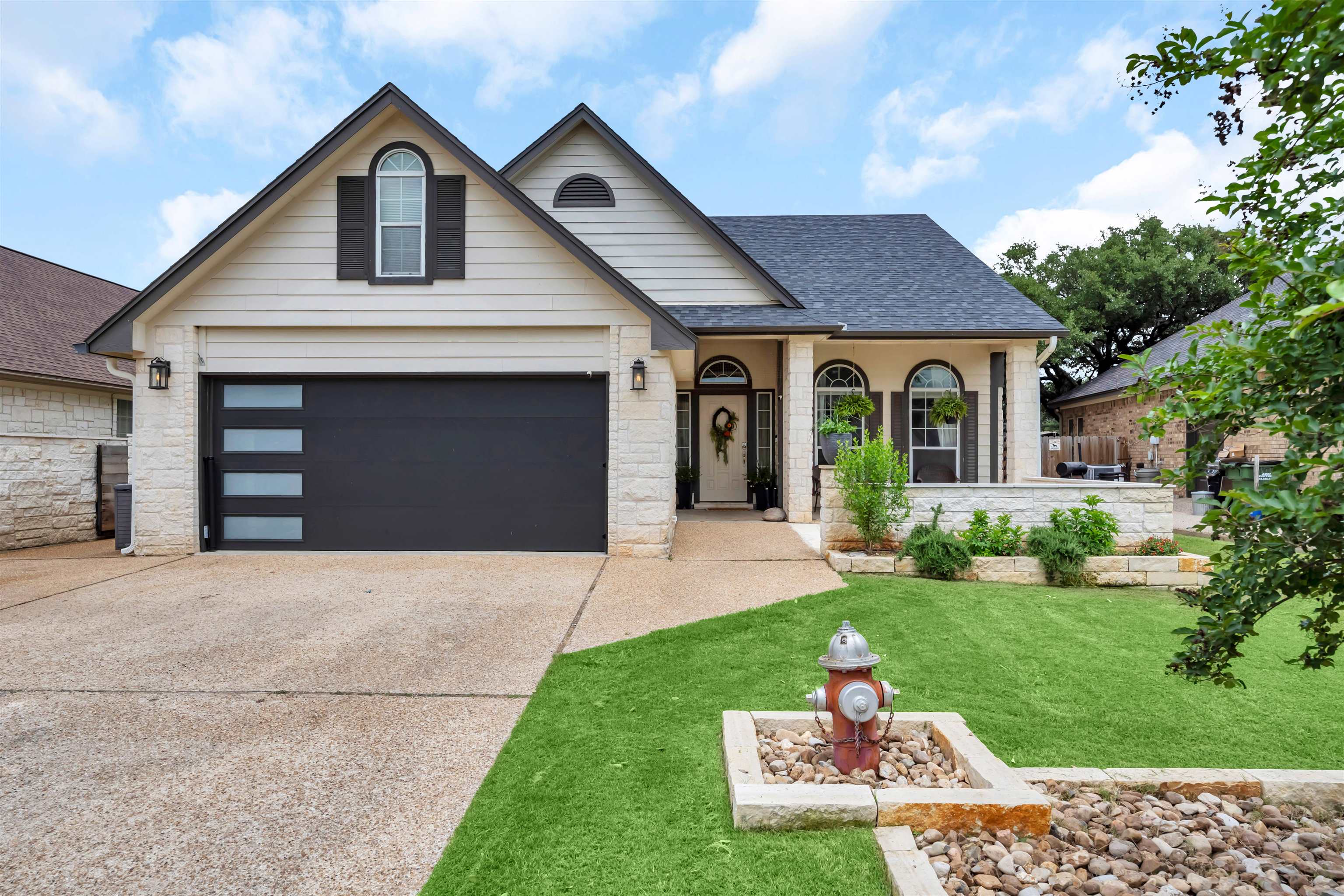 312 Fox Xing, Burnet