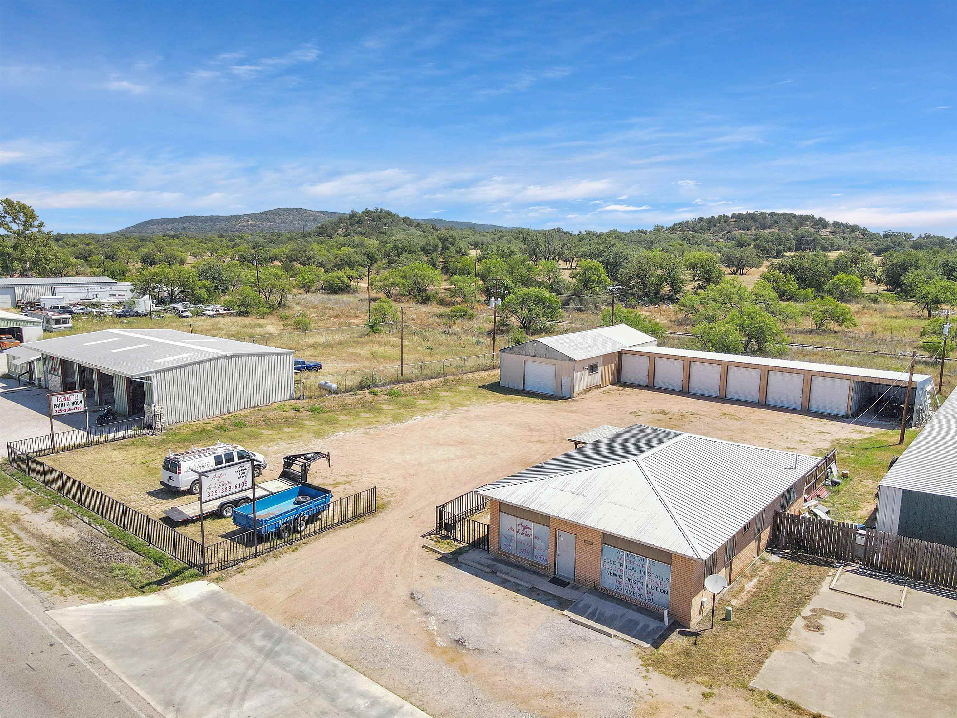 KINGSLAND INDUSTRIAL LTS 30 & 31 & 436 SFT OF LT 32