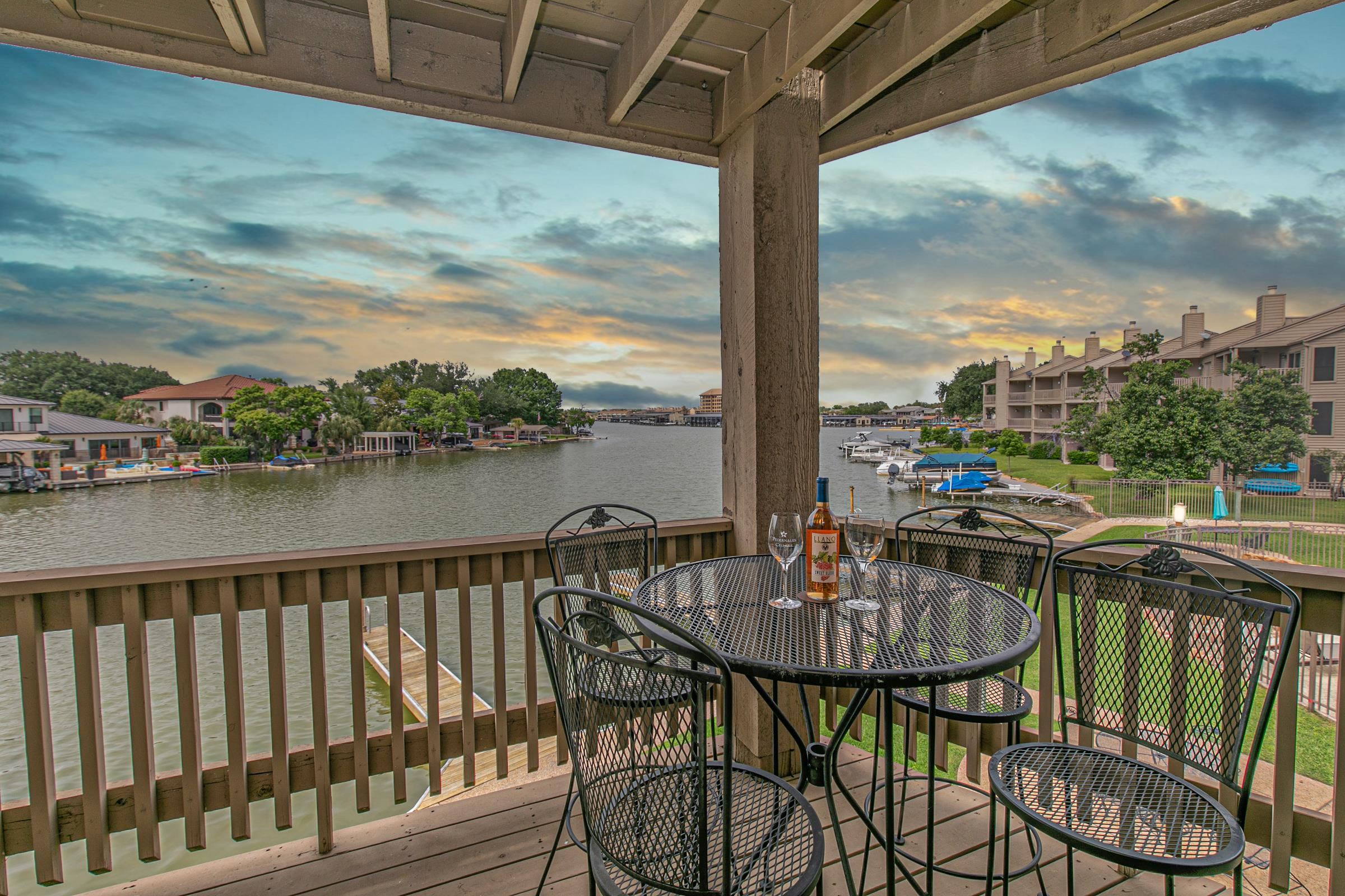 509 Short Circuit #210, Horseshoe Bay