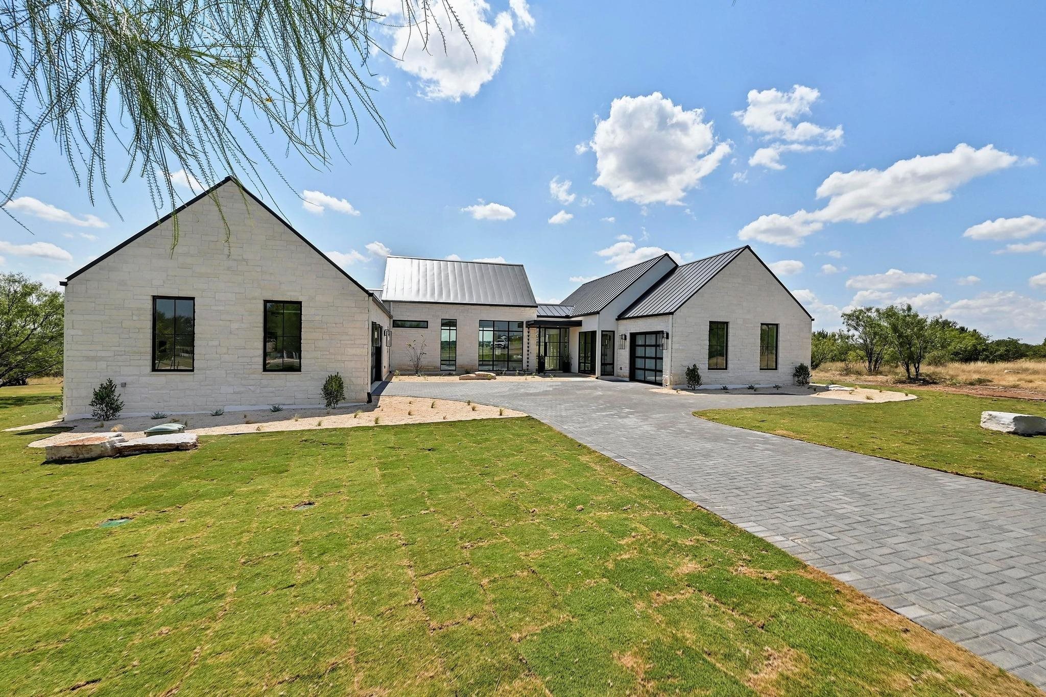 108 Beauty Berry, Horseshoe Bay