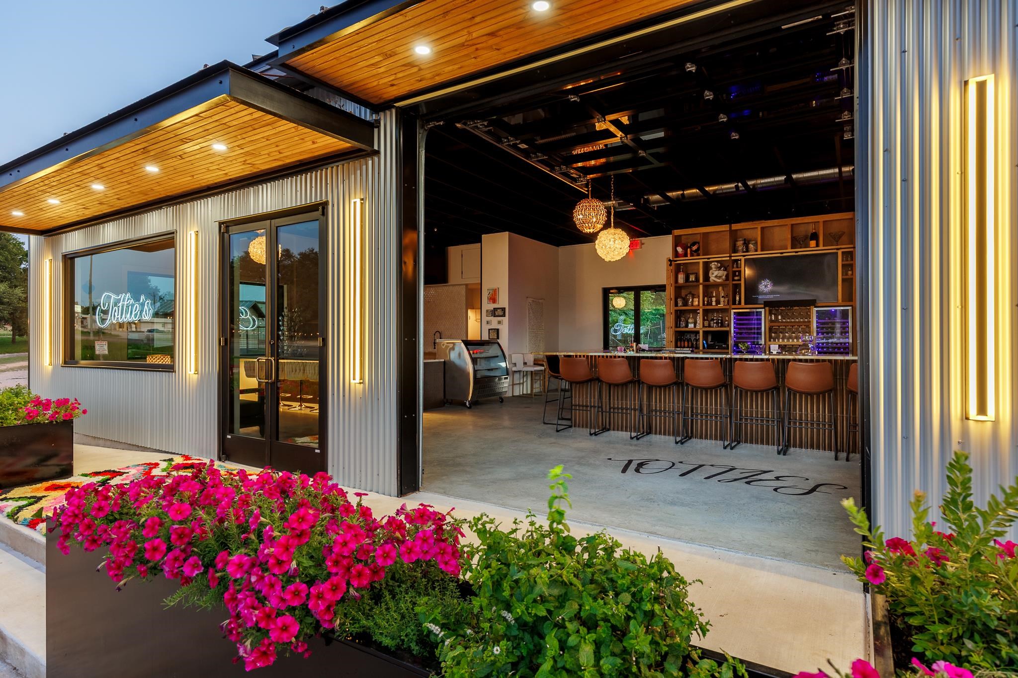 105 US HWY 281, Johnson City