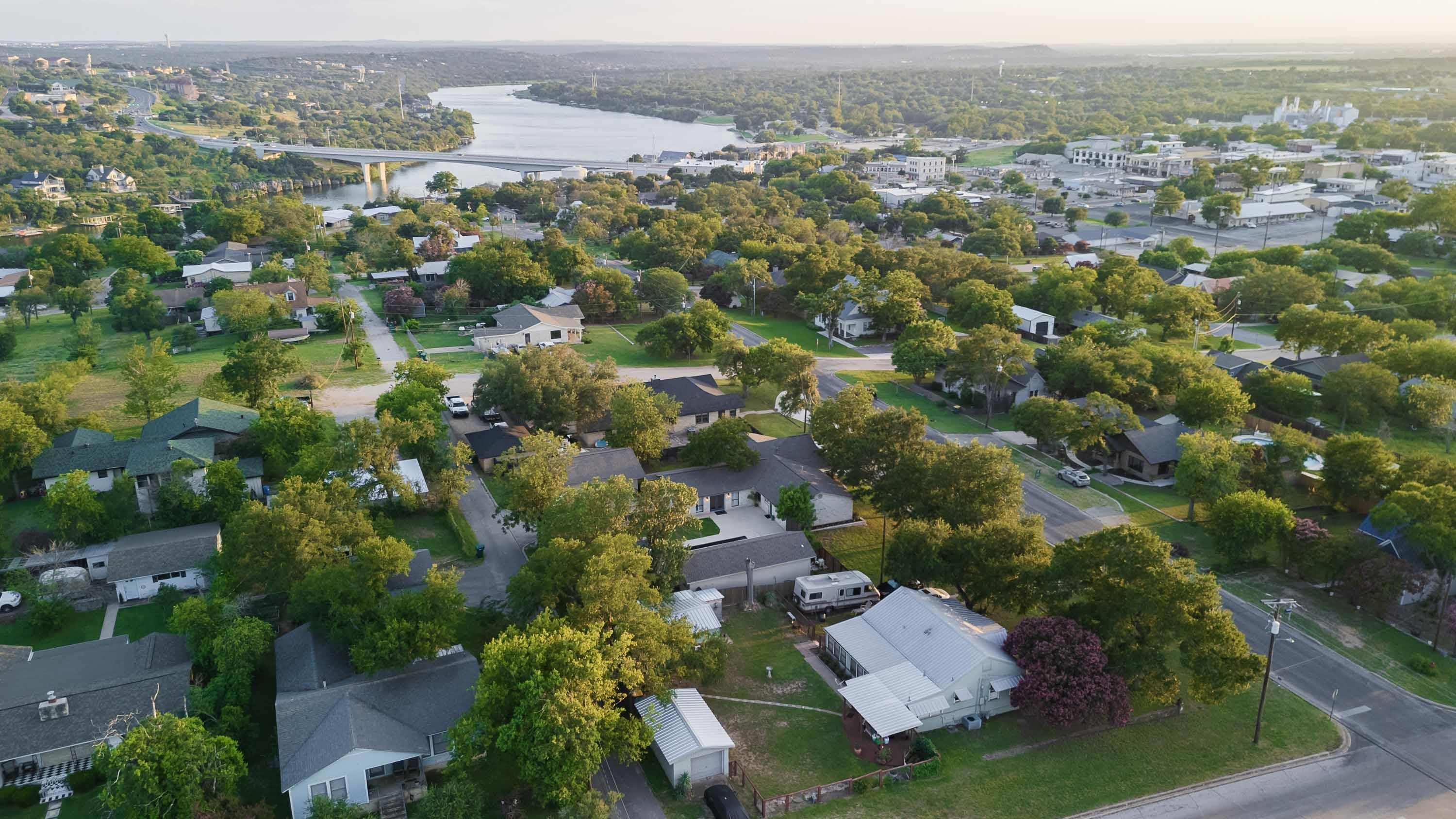 3000x1688