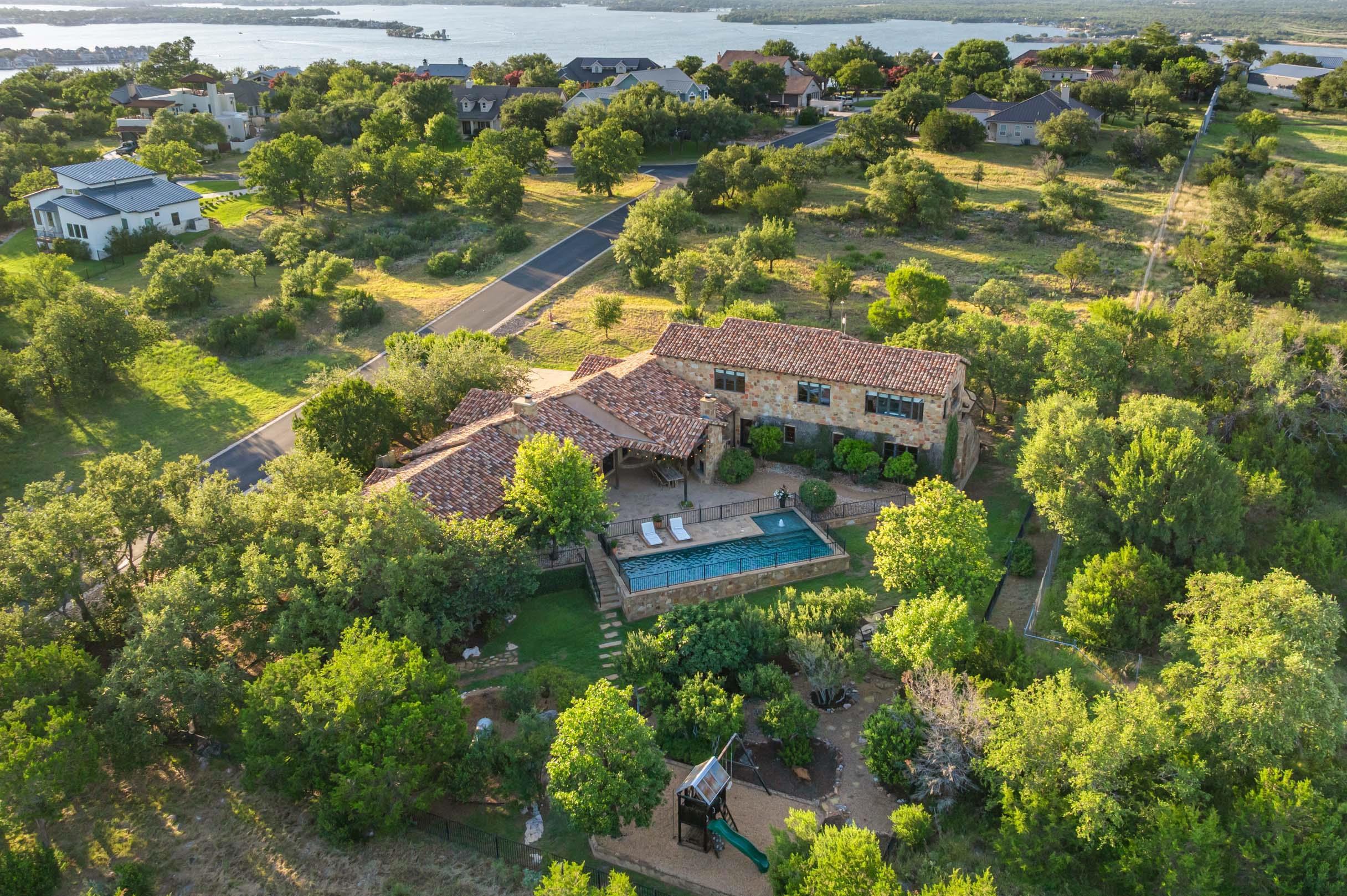 205 Hi Ridge Rd, Horseshoe Bay