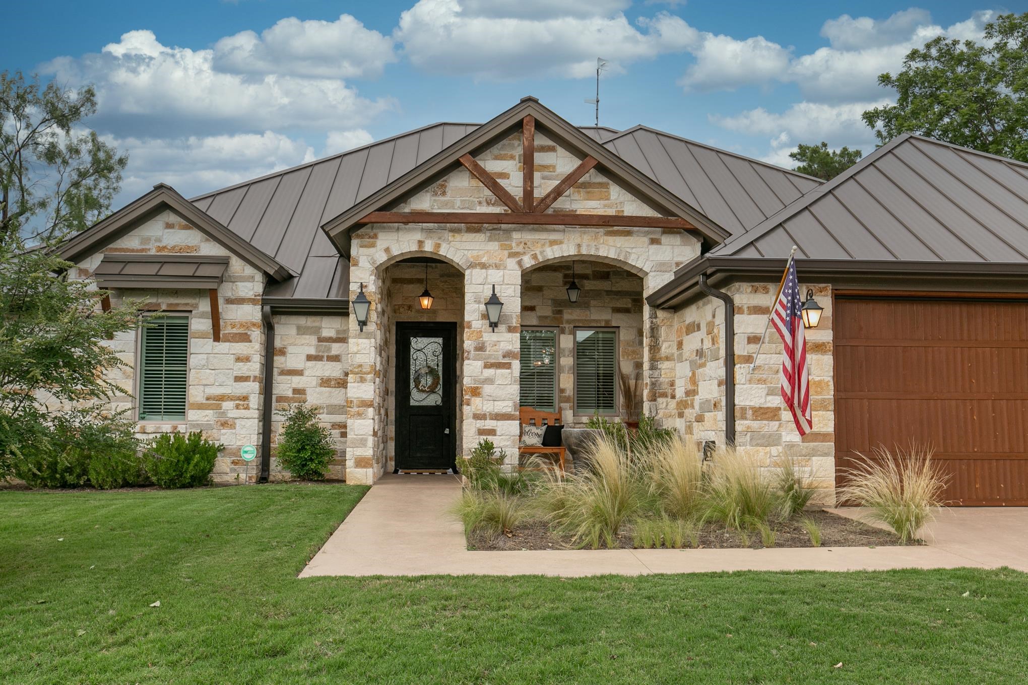 HORSESHOE BAY LT 10081