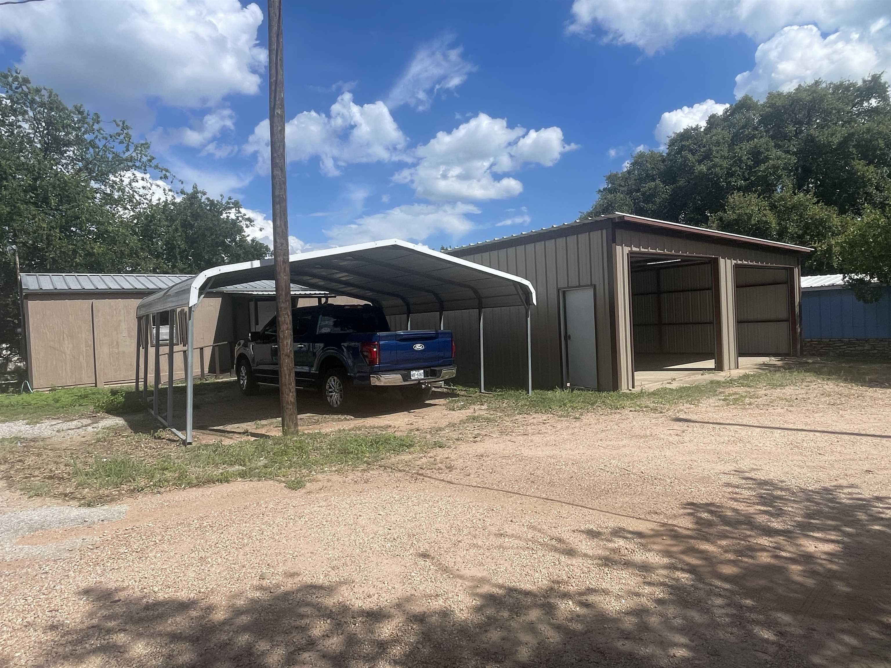 110 W Chamberlain, Kingsland