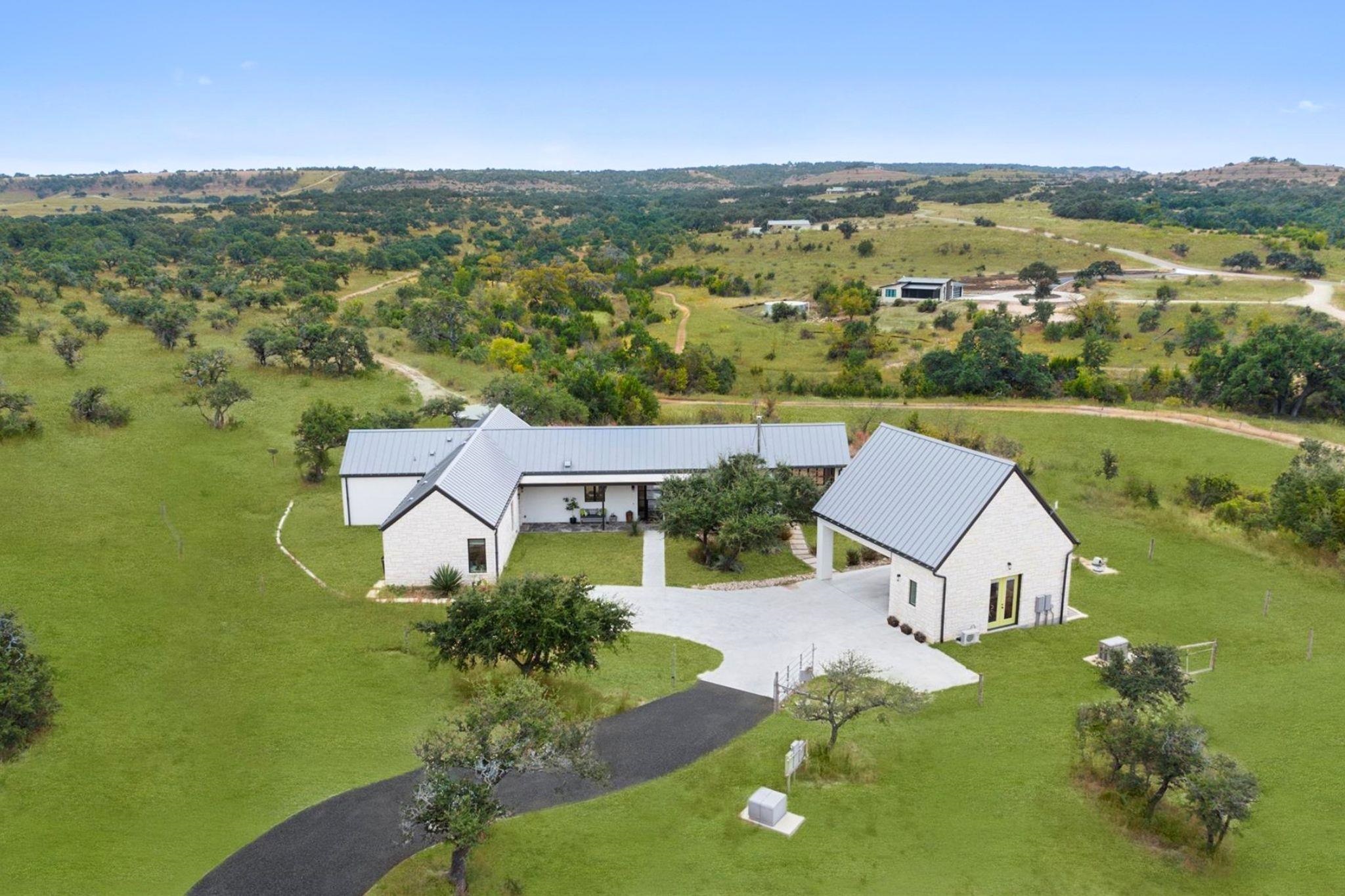 577 Cattle Creek, Johnson City