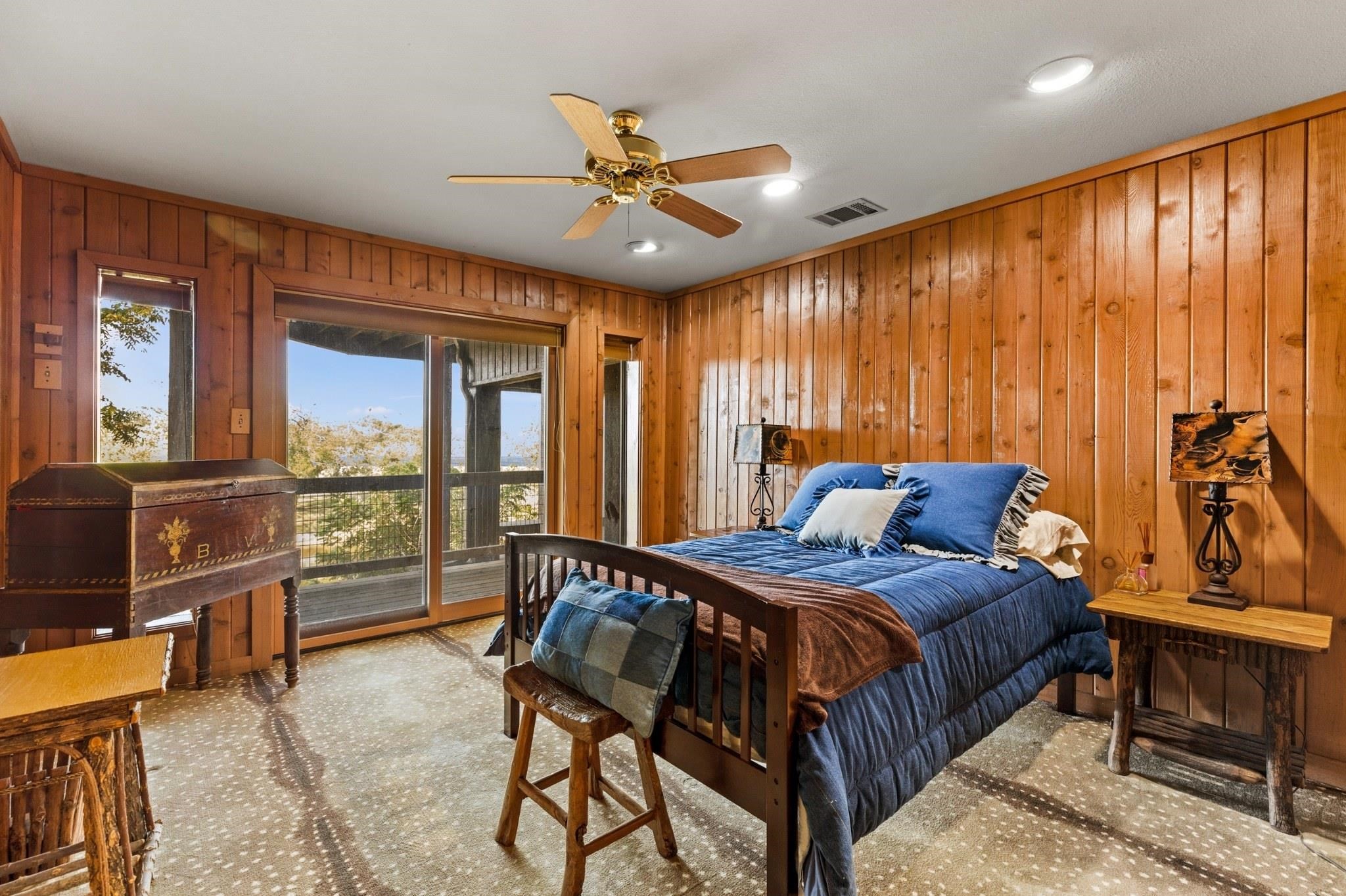 2048x1364