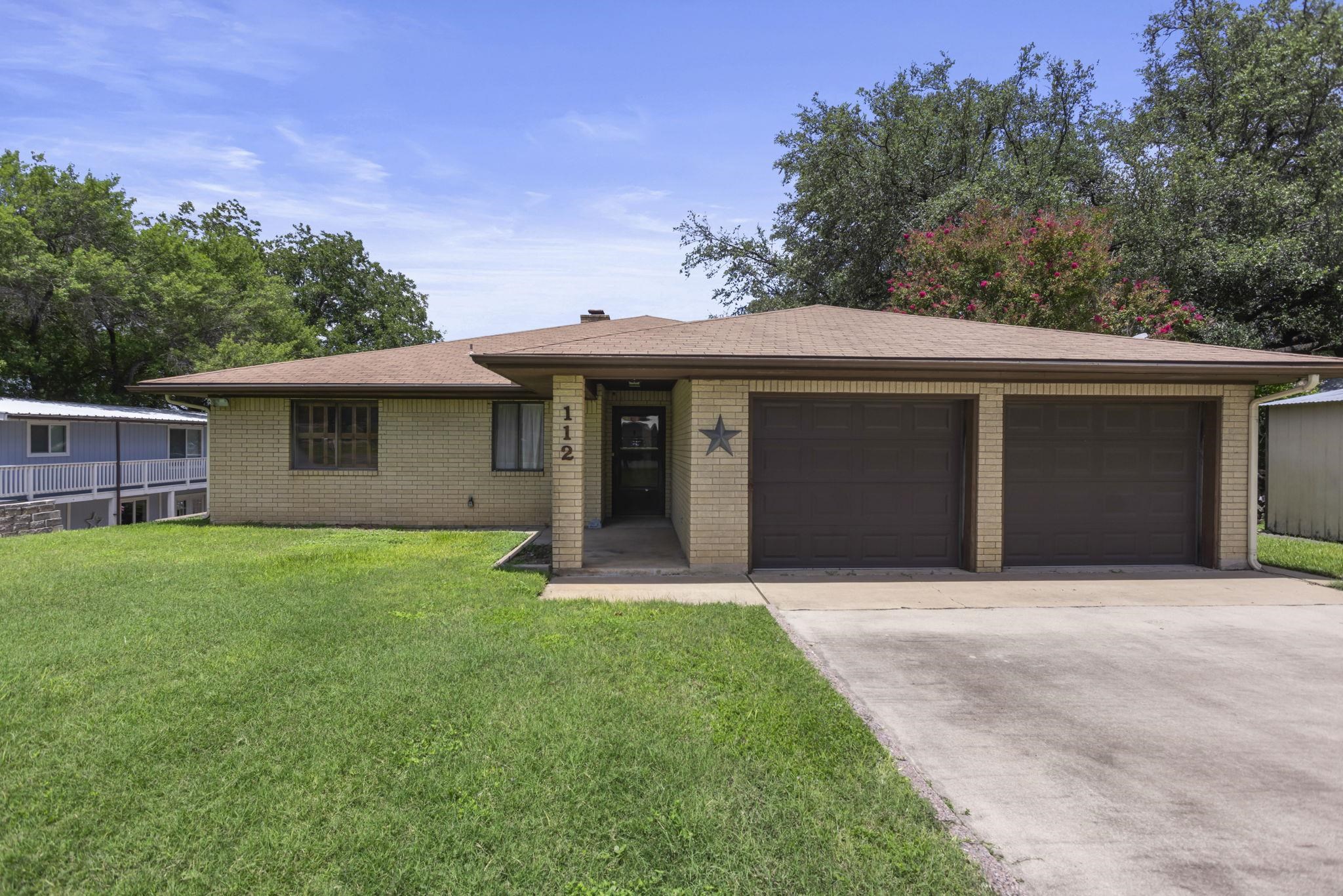 112 Mesquite, Kingsland