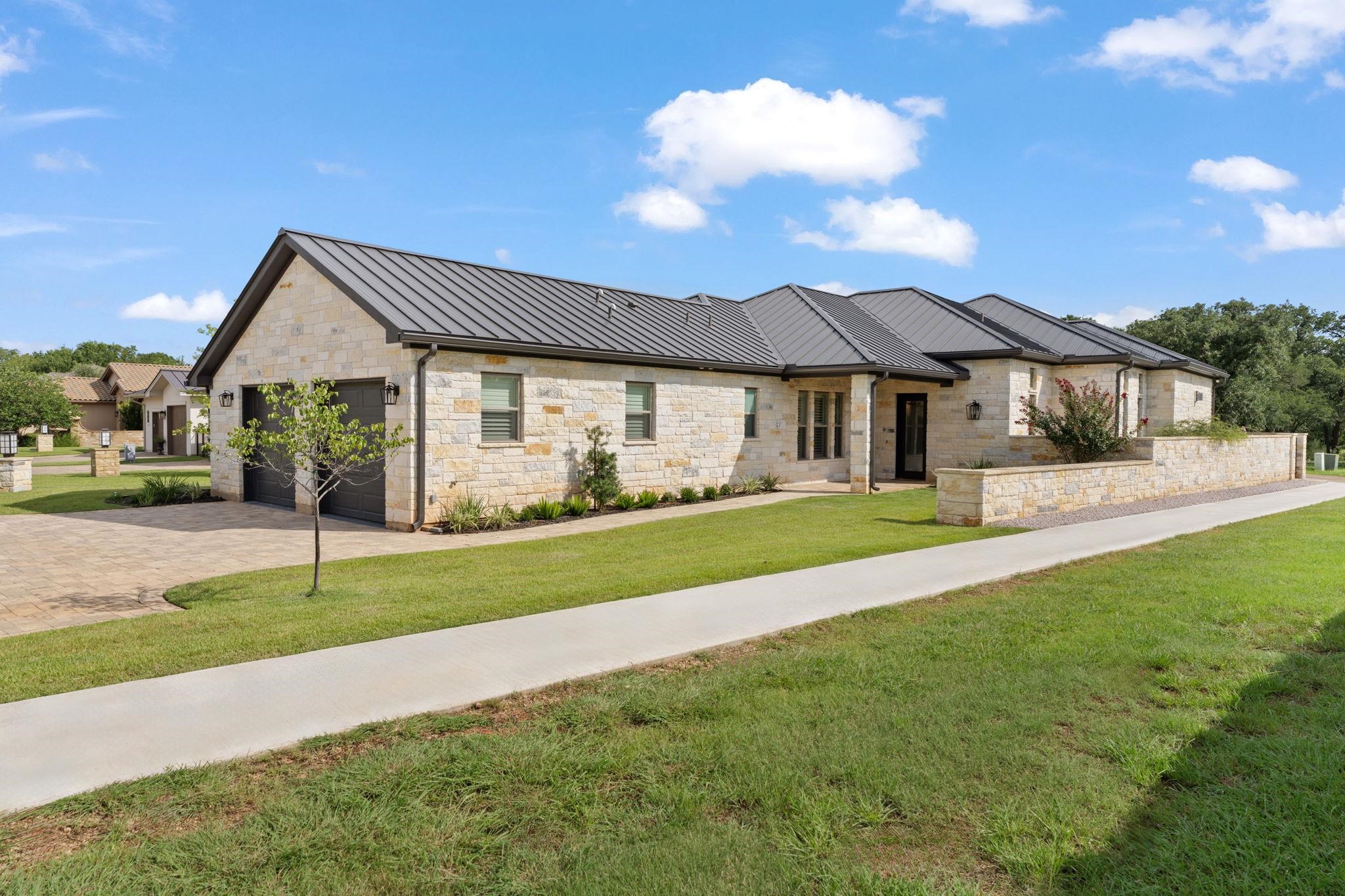 106 Lampasas Court, Horseshoe Bay