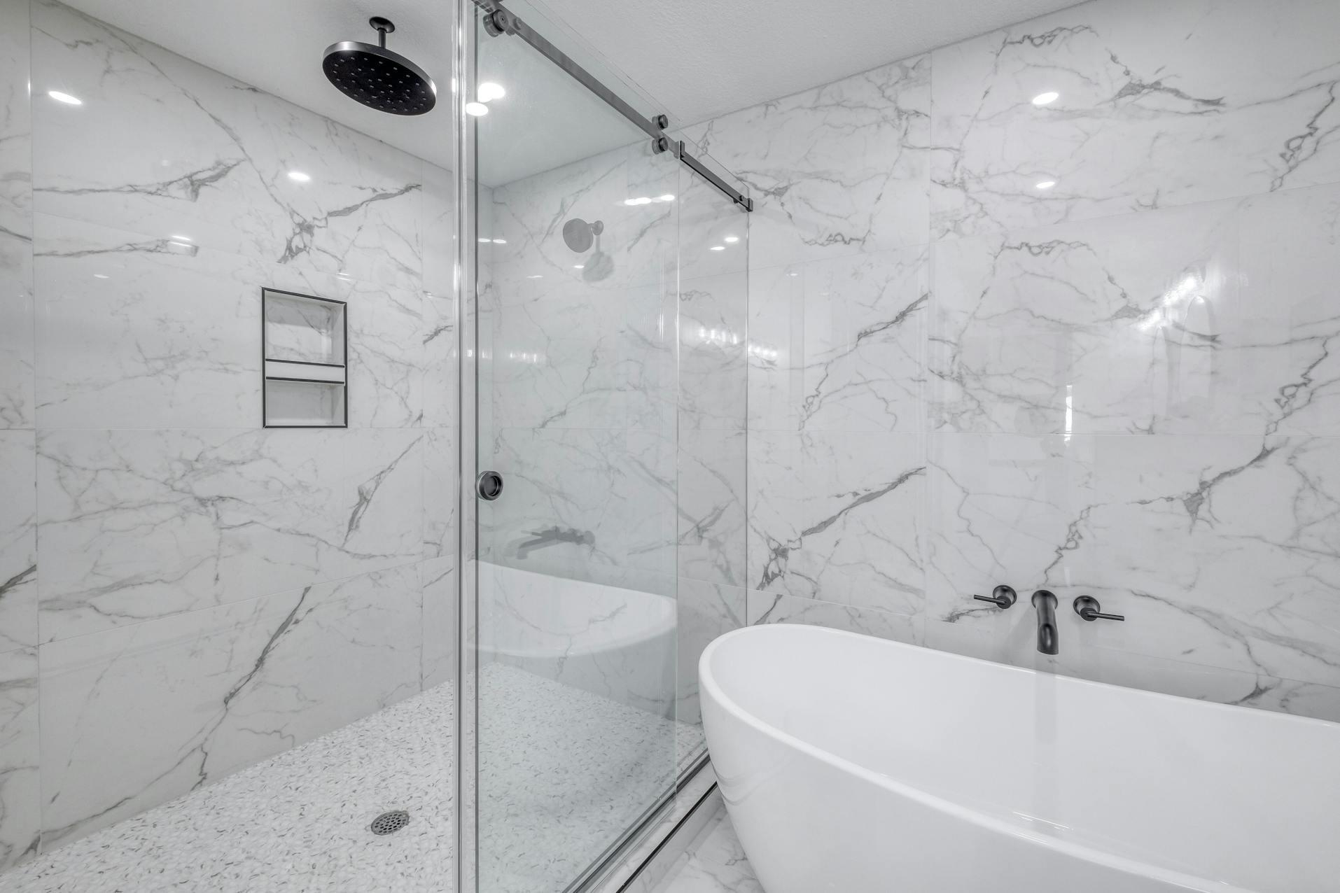 313 Lucy, Horseshoe Bay