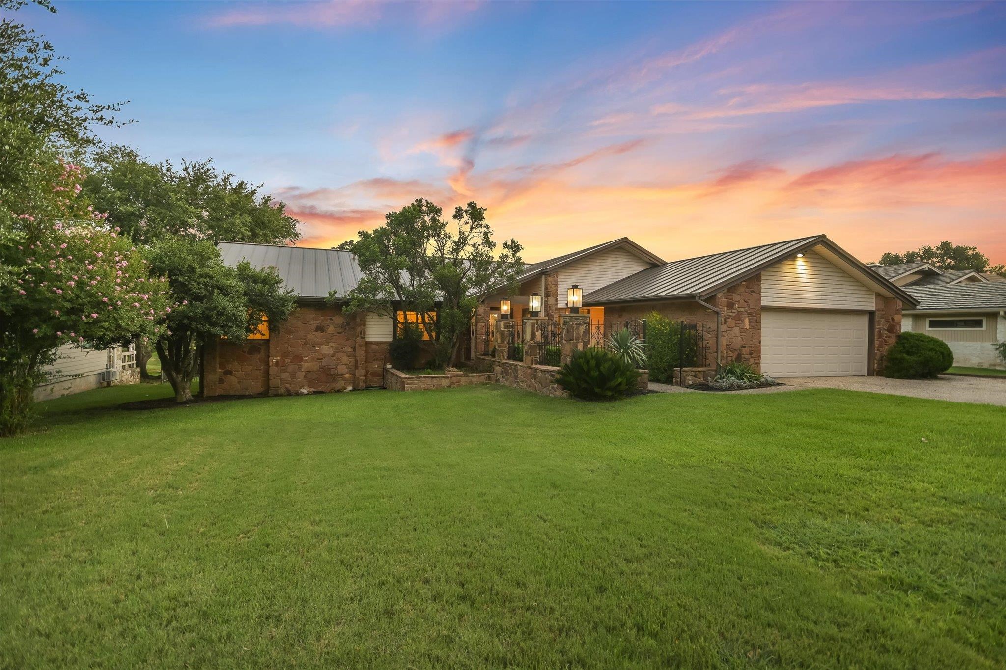 308 Sombrero, Horseshoe Bay