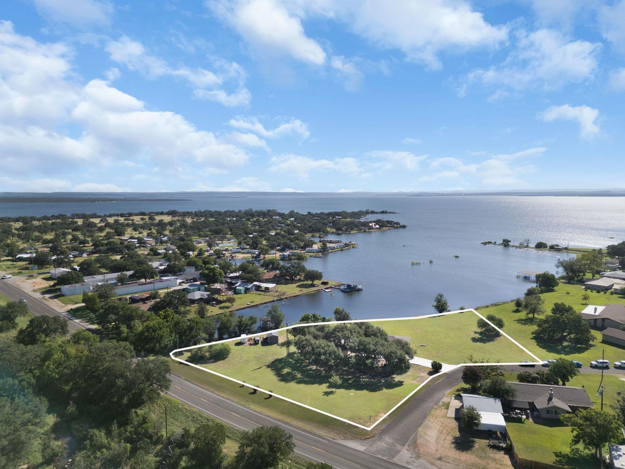 208 Iris Ln, Buchanan Dam