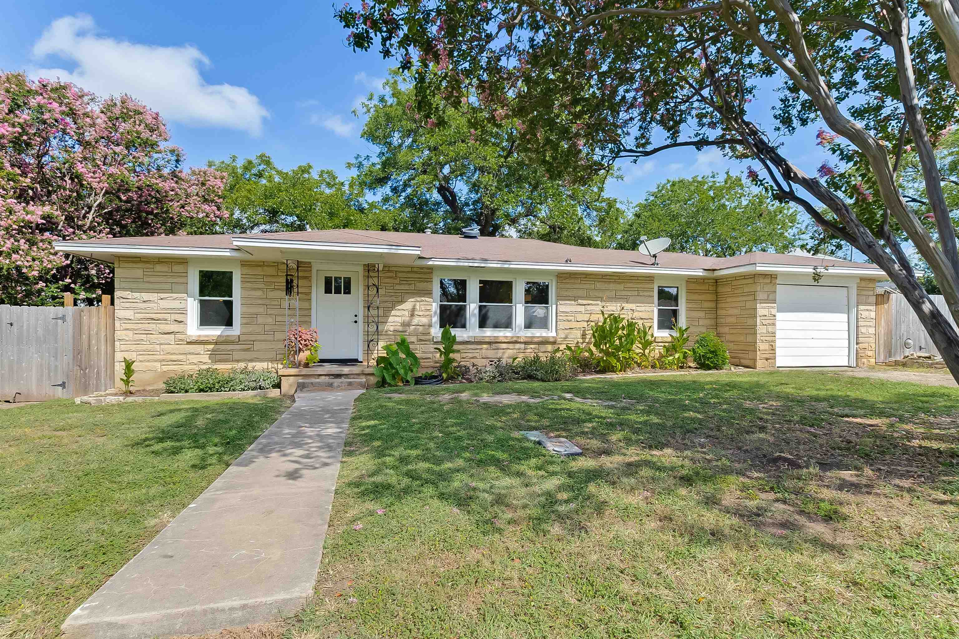 508 Ave G, Marble Falls