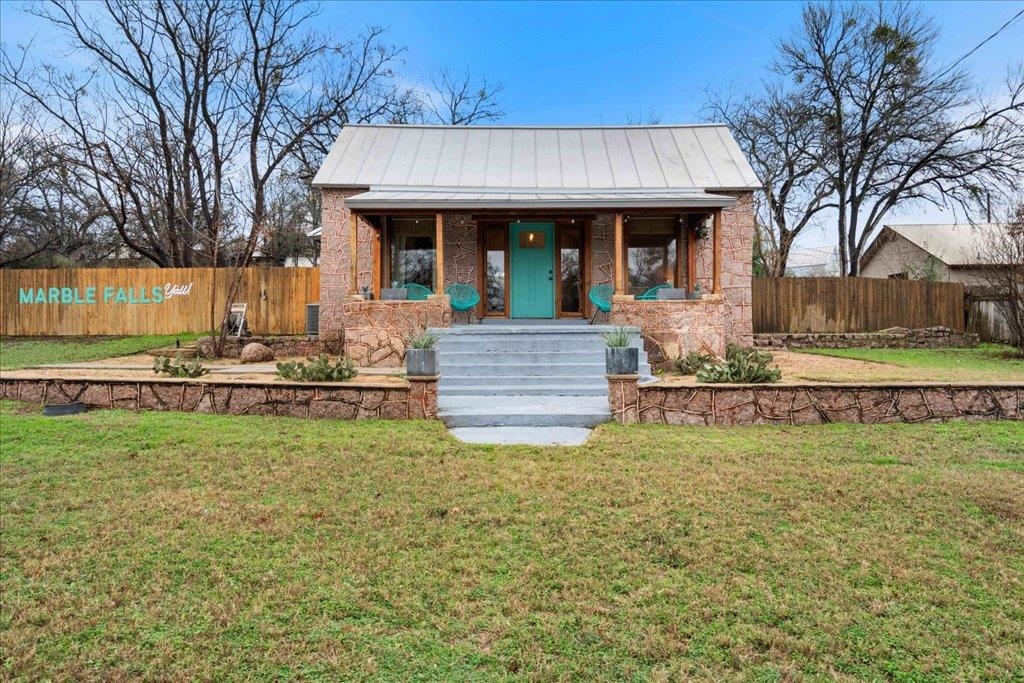 307 Avenue F, Marble Falls