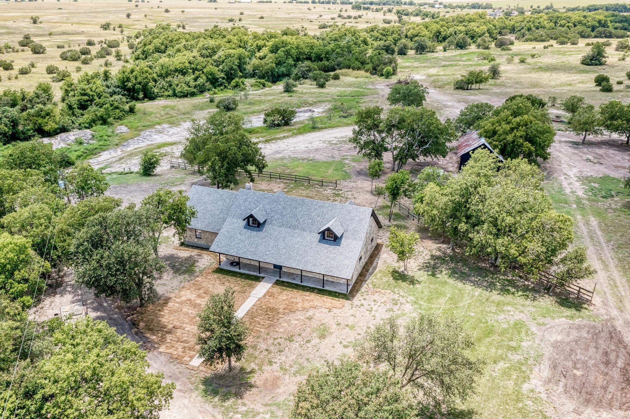 2365 Hackberry Road, Salado