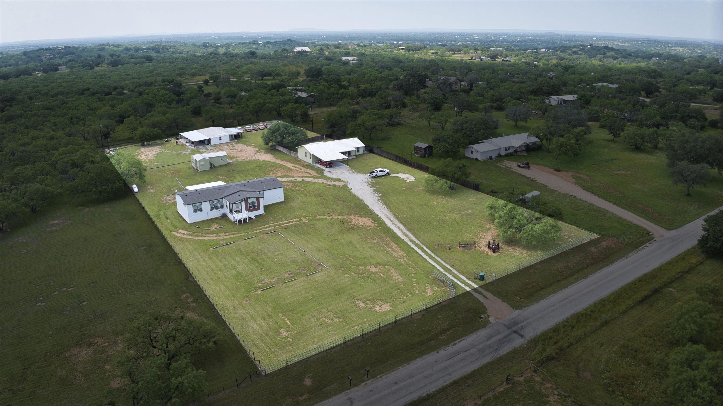 243 Flag Creek Ranch Rd, Llano