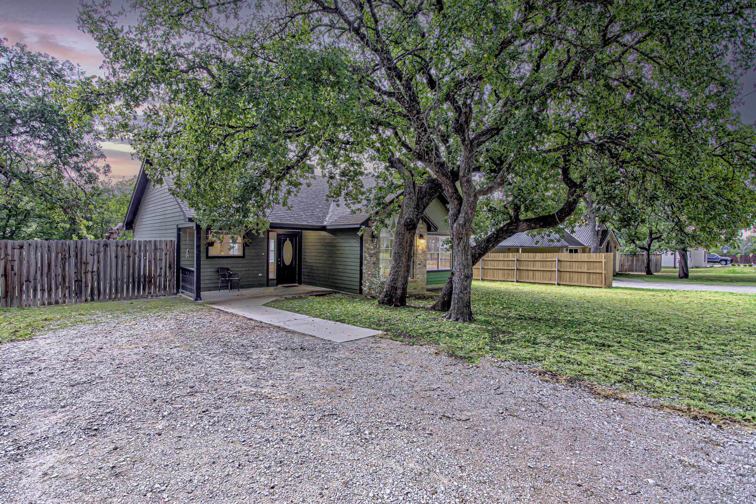 724 Cypress LN, Cottonwood Shores