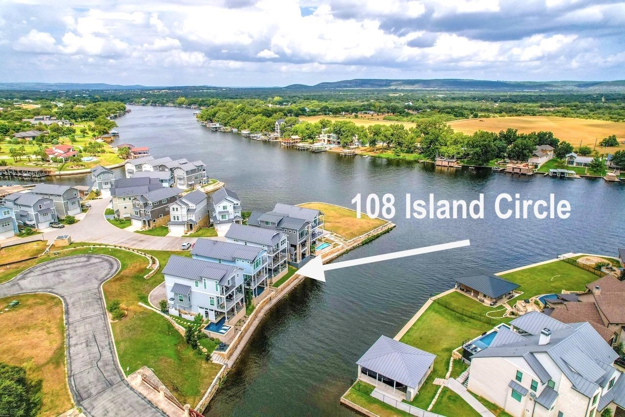 108 ISLAND CIRCLE, Kingsland