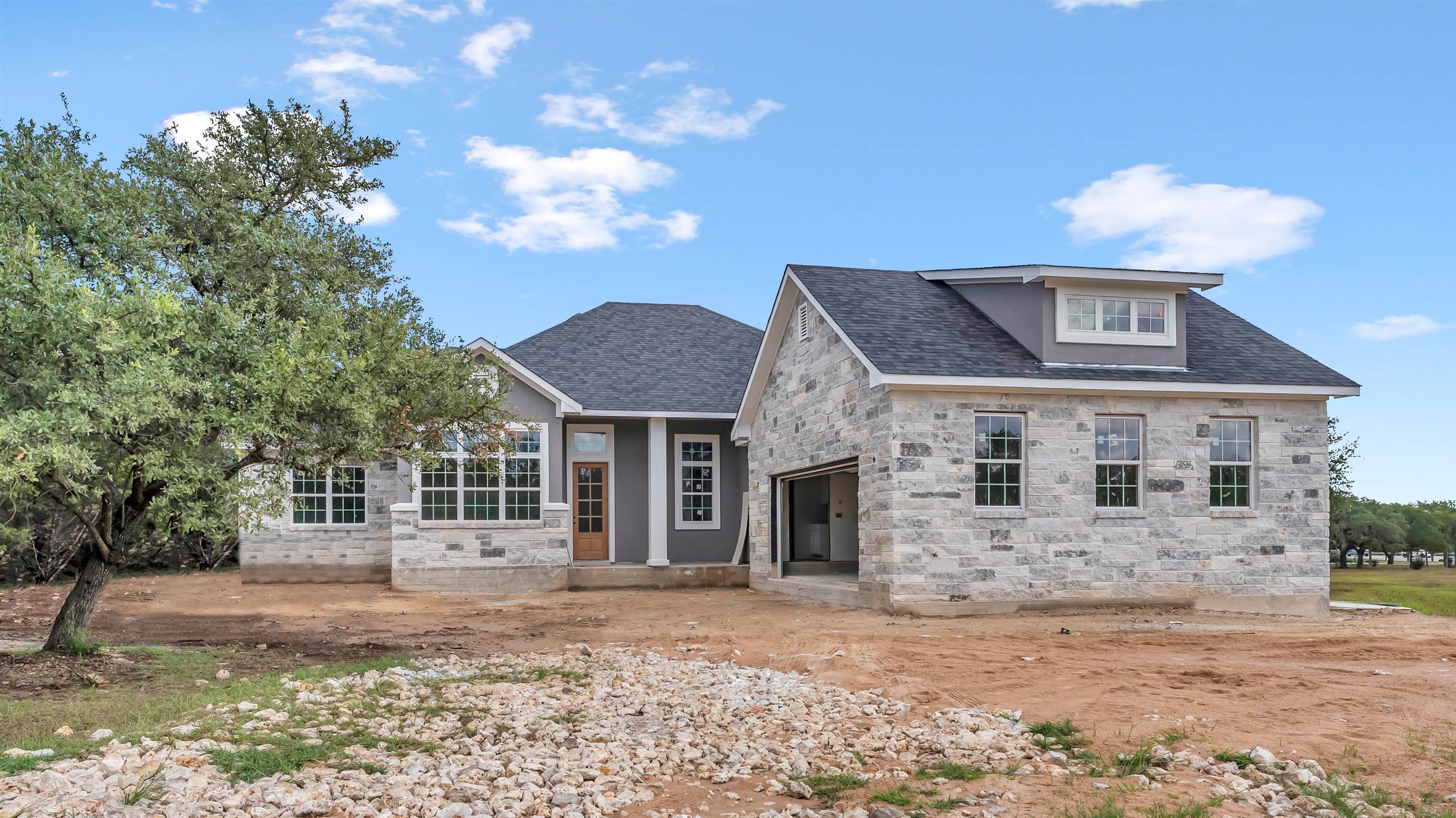 108 Double Circle, Burnet