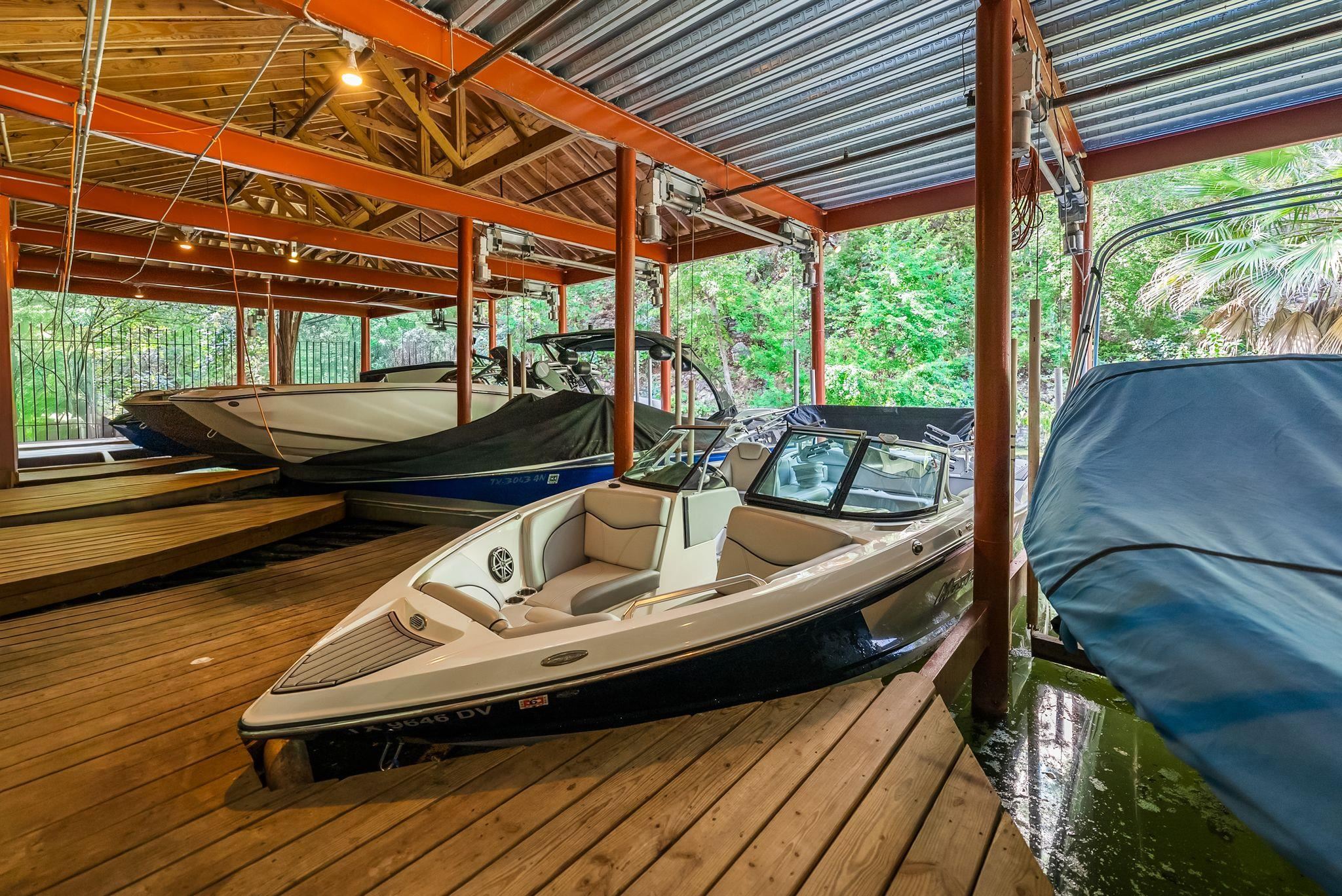 1937 Rue De St Tropez APT 10, Austin