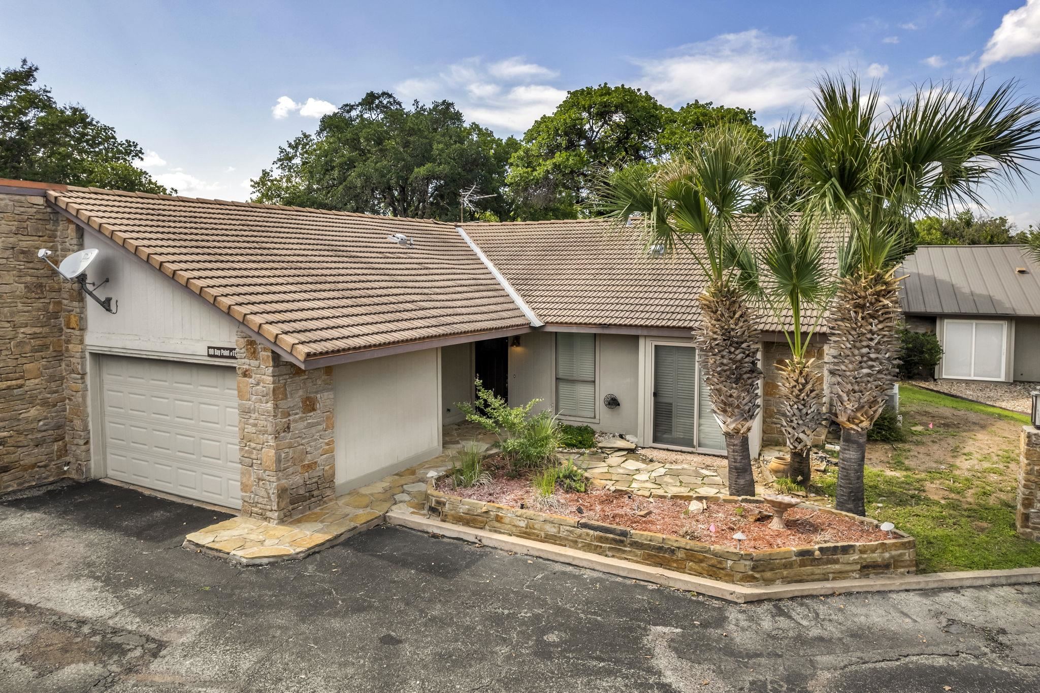 BAY POINT TH (AKA ESCAPE) HORSESHOE BAY 36037