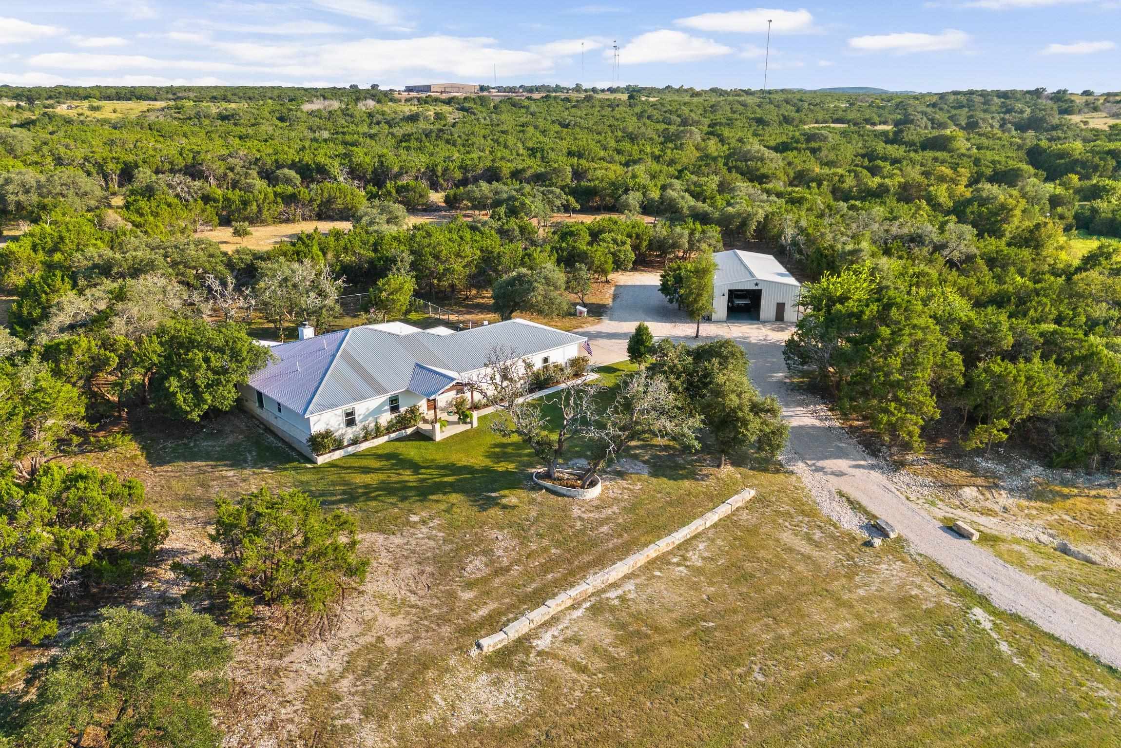 1953 County Road 250, Burnet