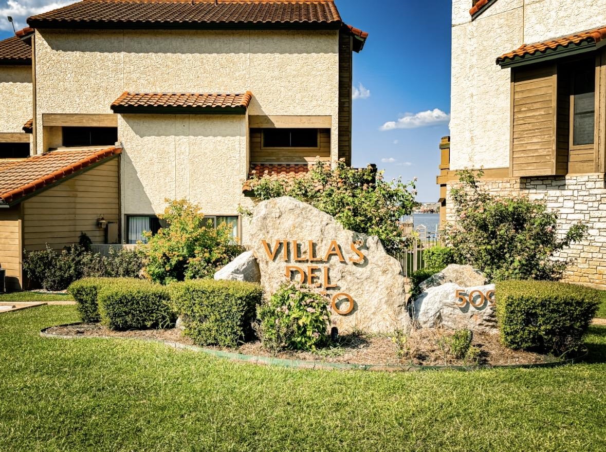 509 Short Circuit #104, Horseshoe Bay