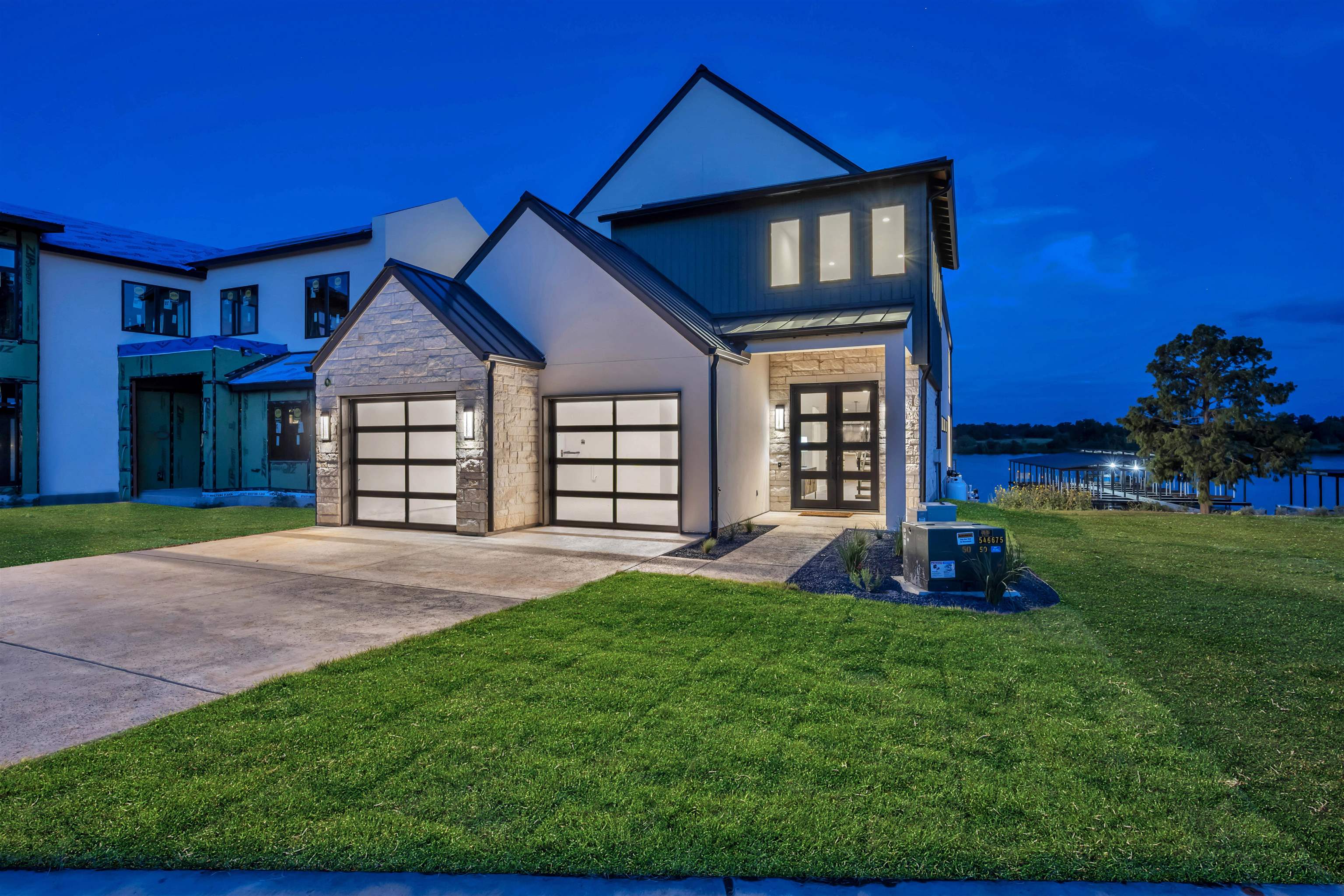 144 Riverfront, Kingsland