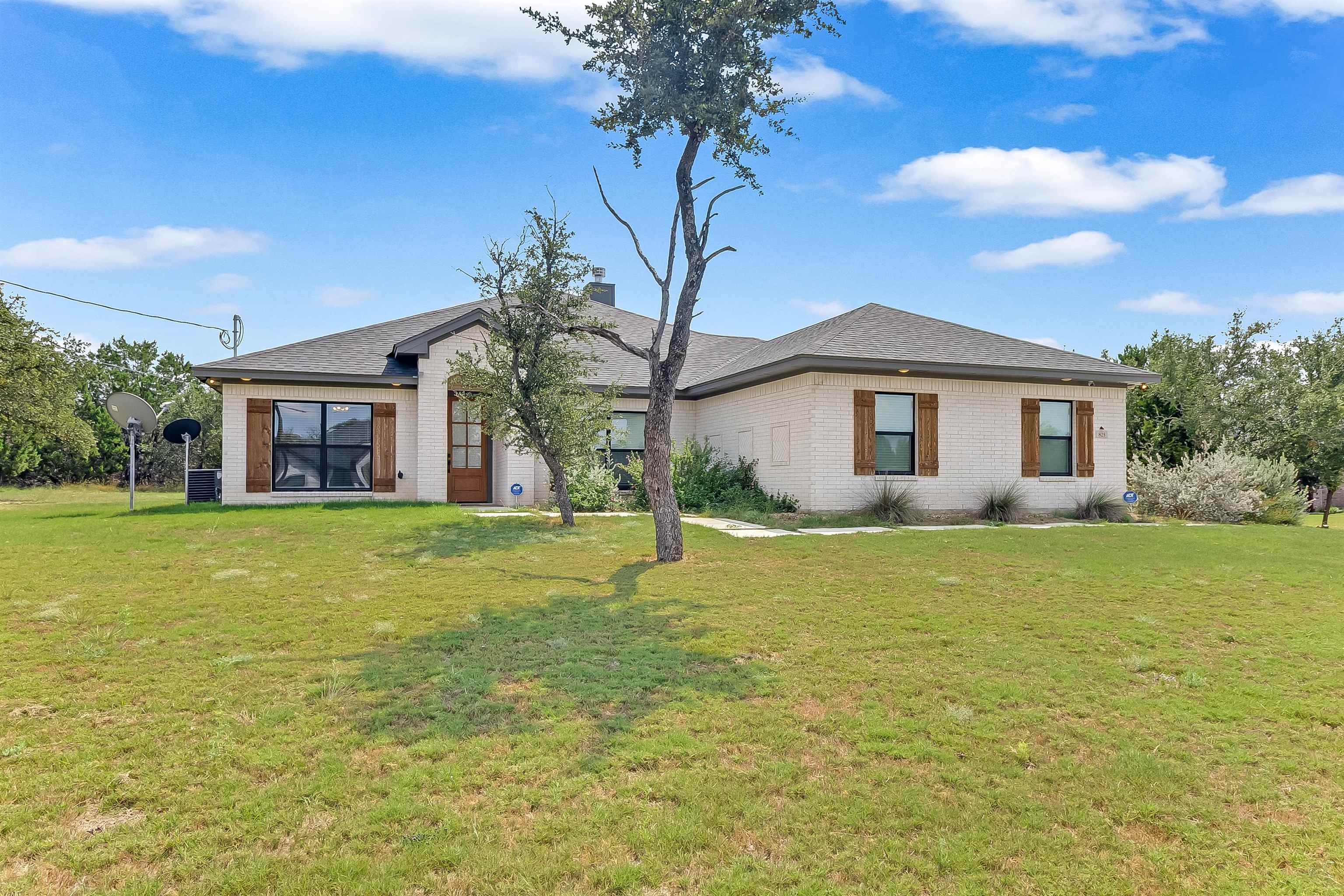 825 County Road 3152, Kempner