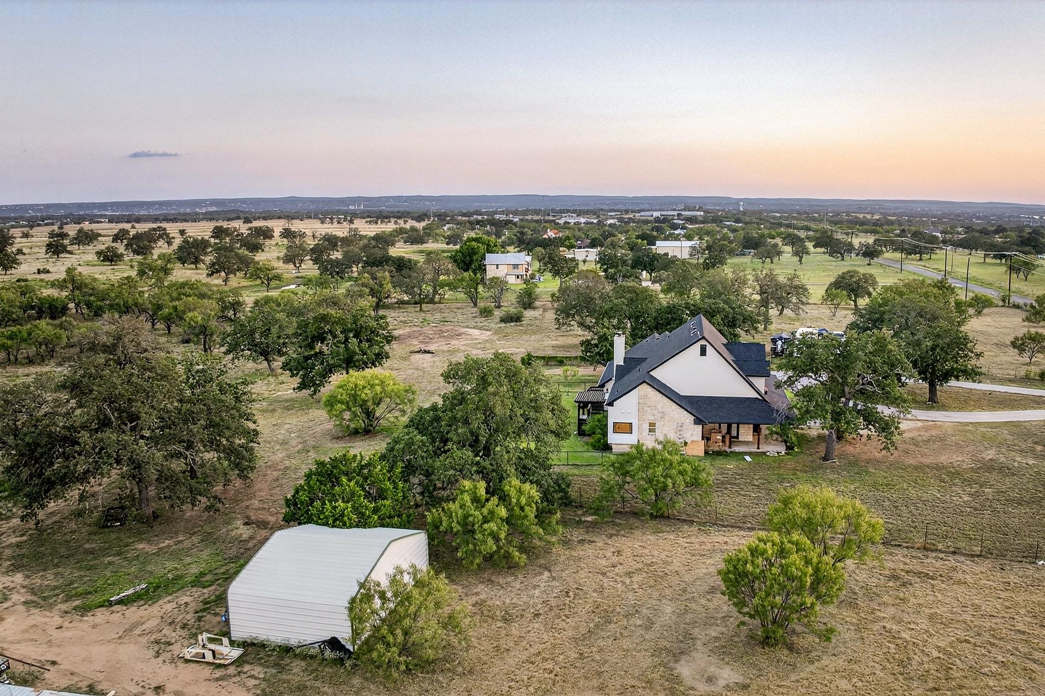 2048x1365