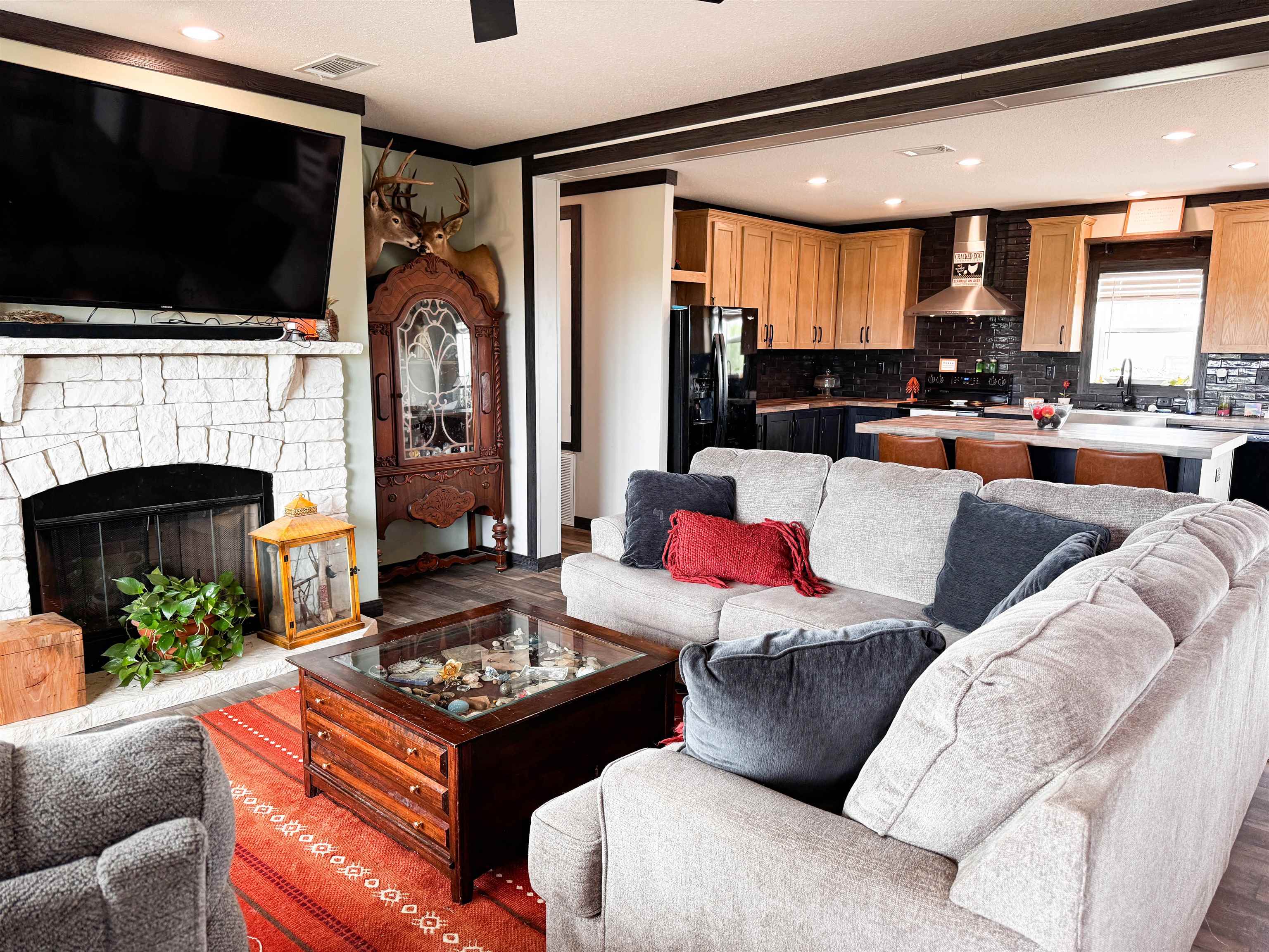 3072x2304