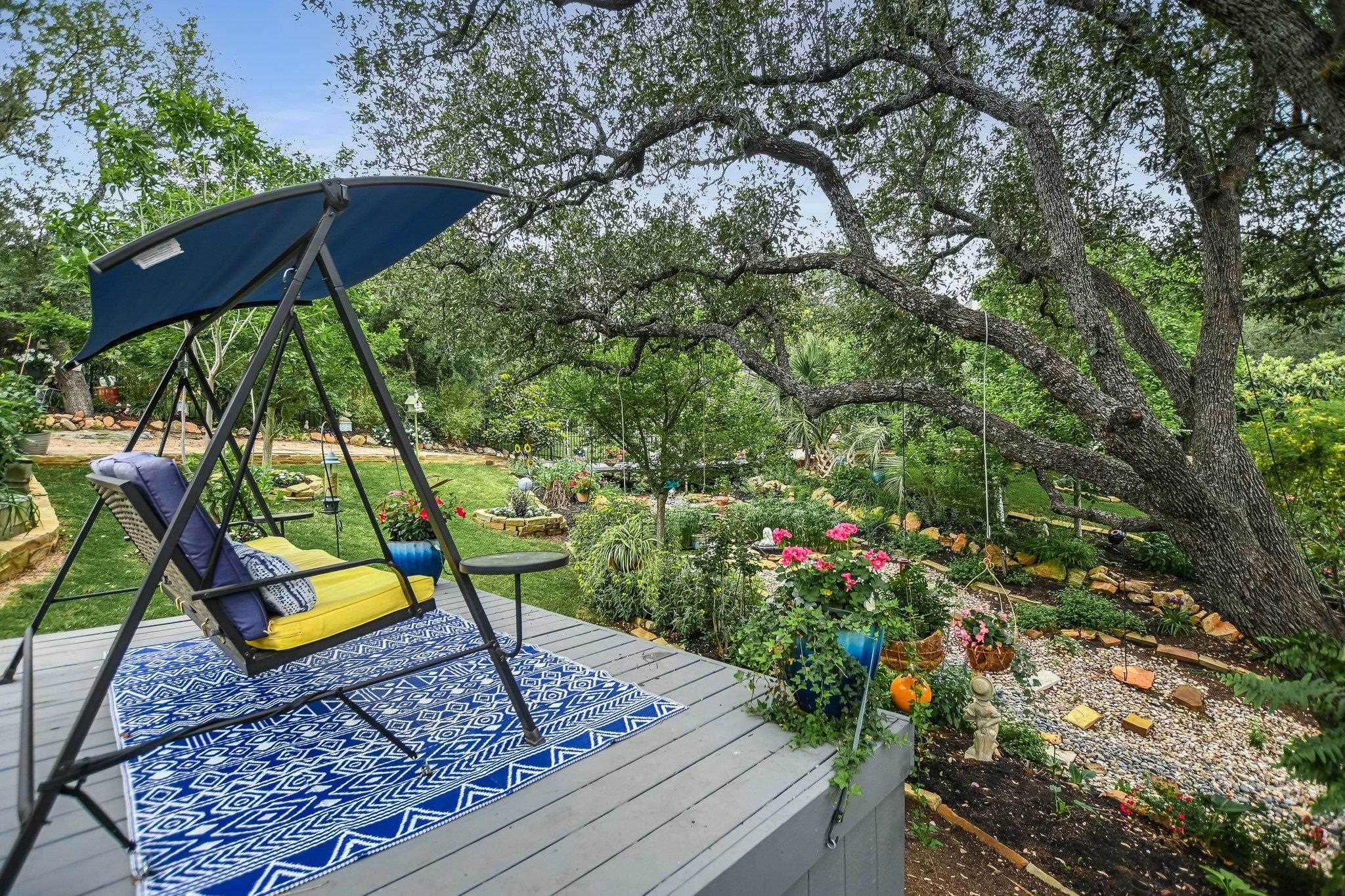 2048x1365