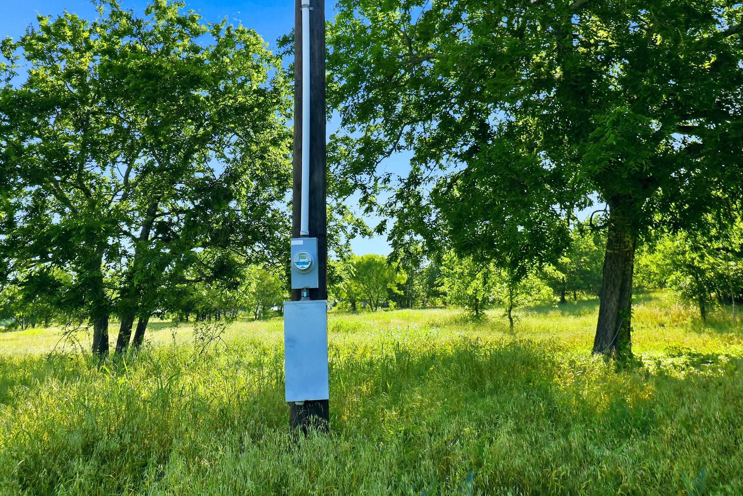 2500x1667