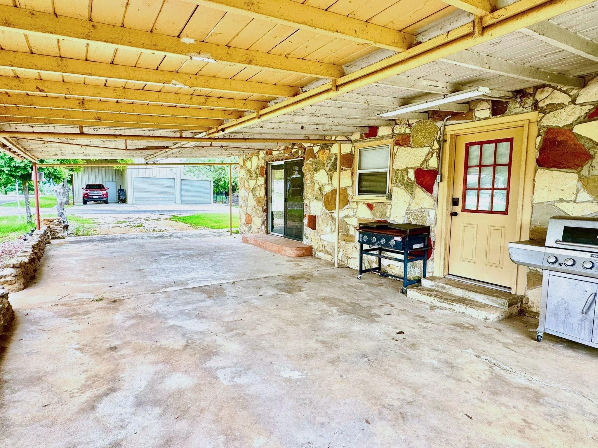2048x1536