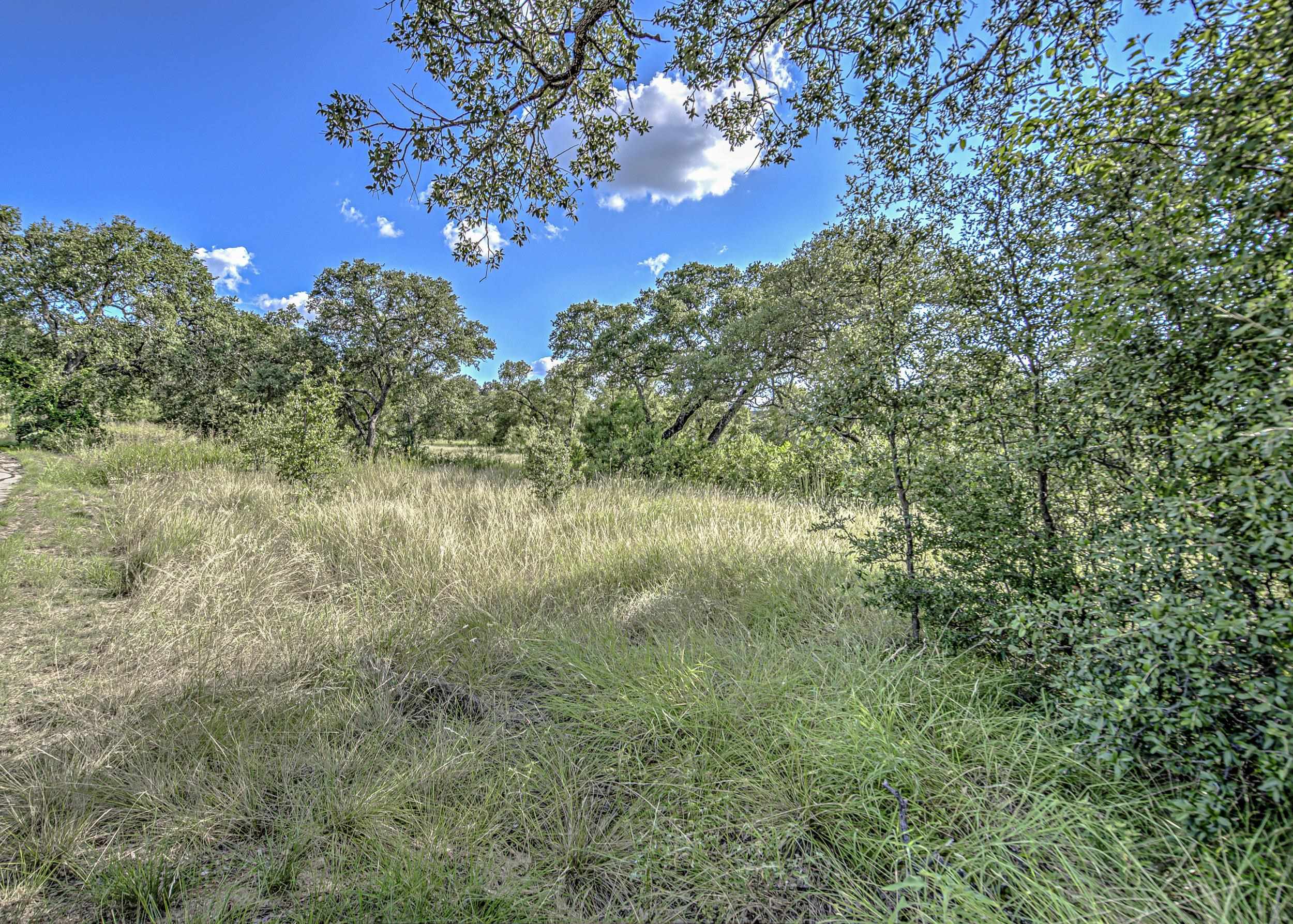 2500x1787