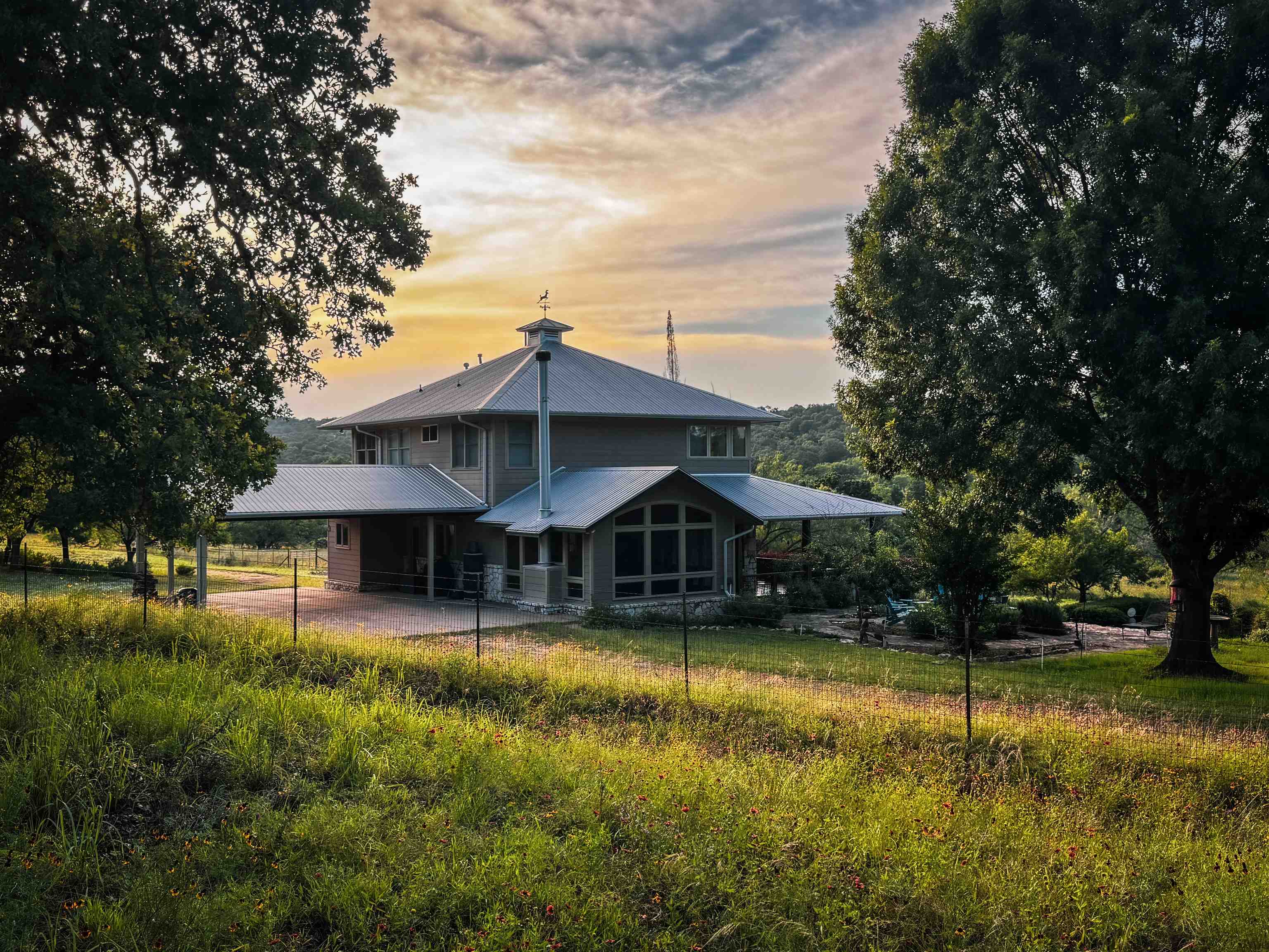 3072x2304