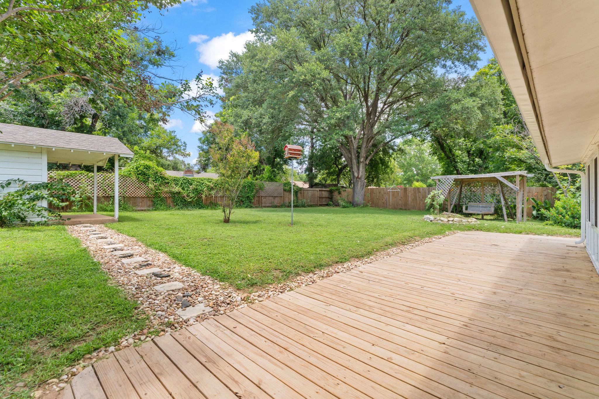 2048x1365