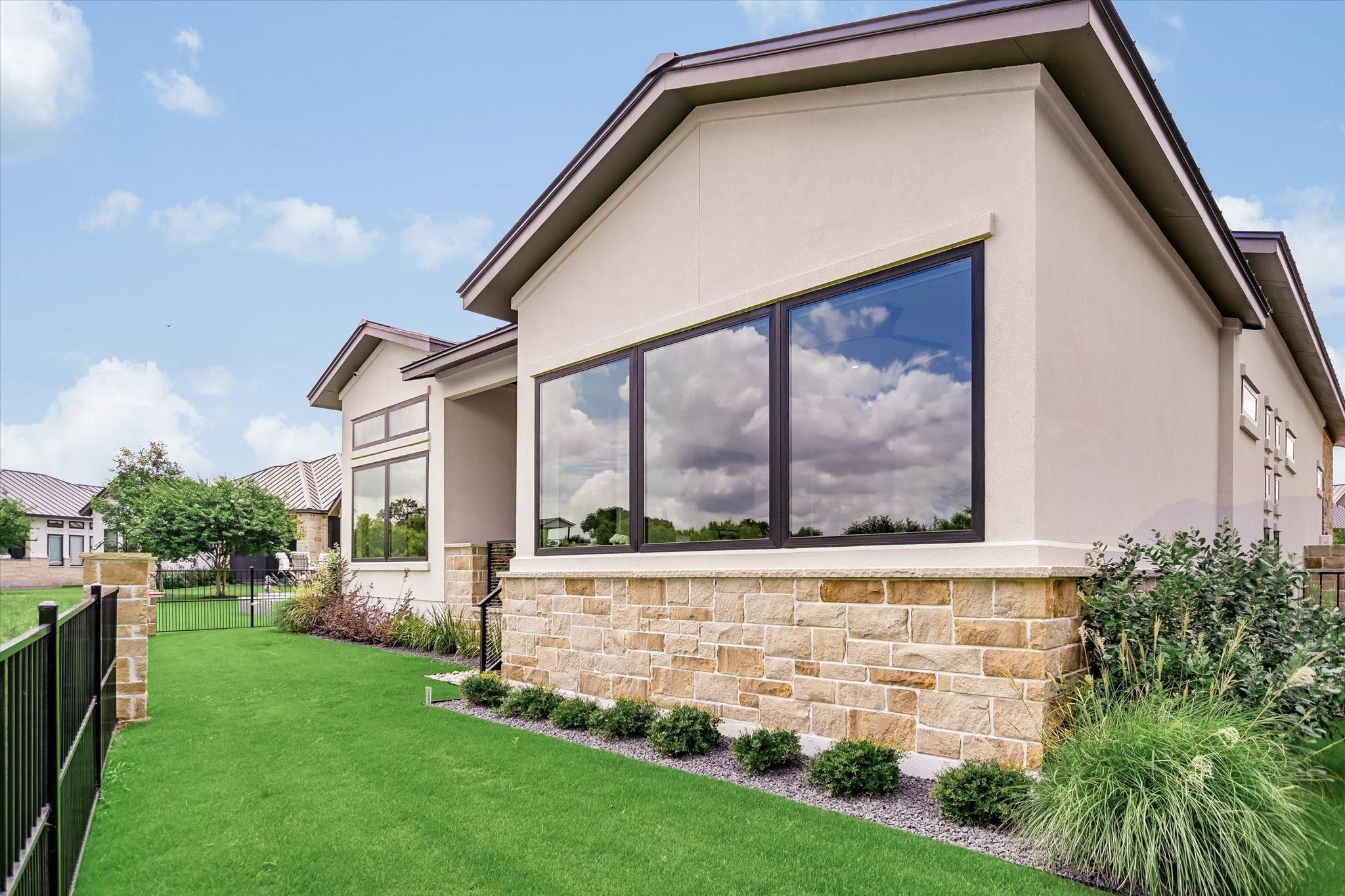 2048x1365
