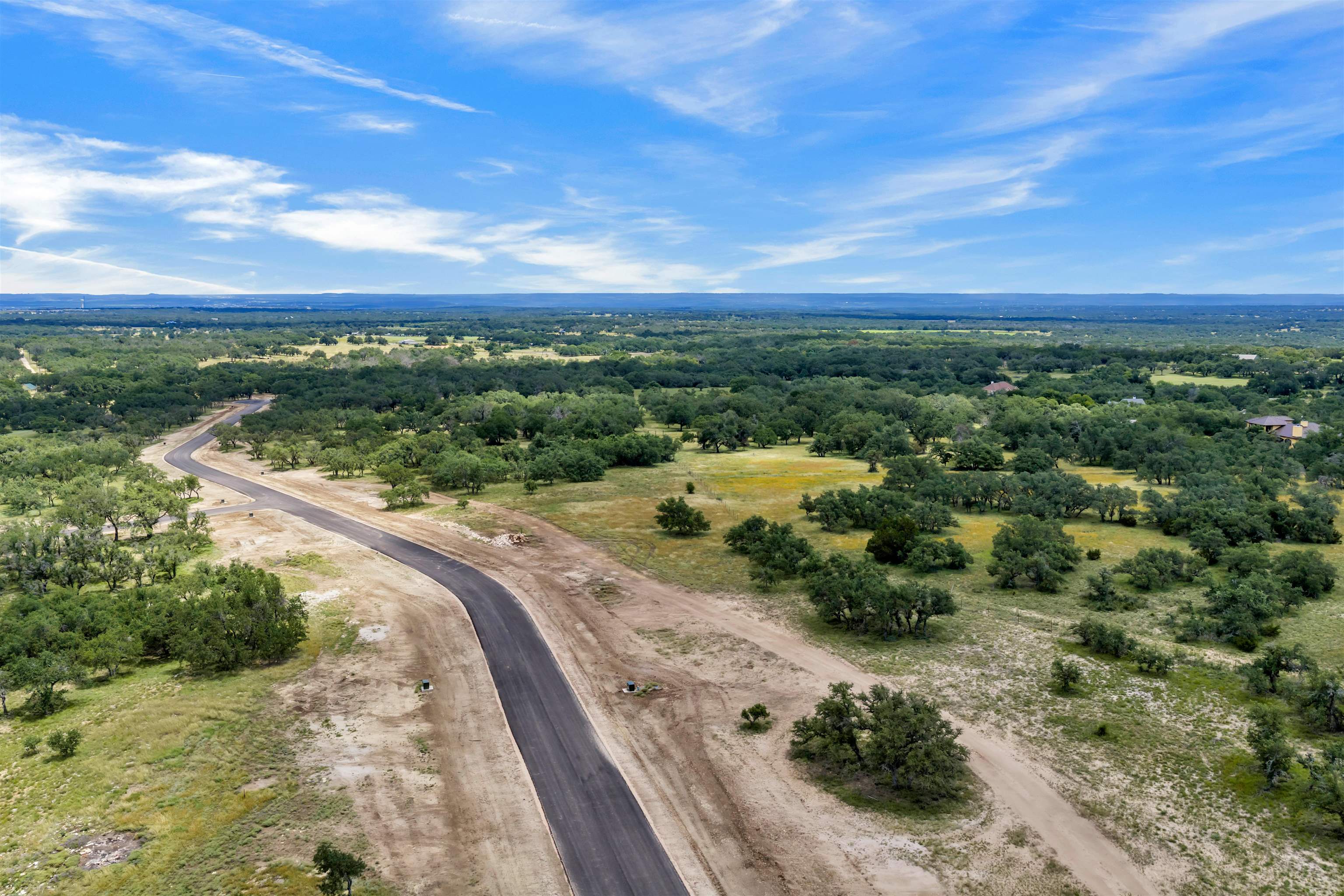 3072x2048