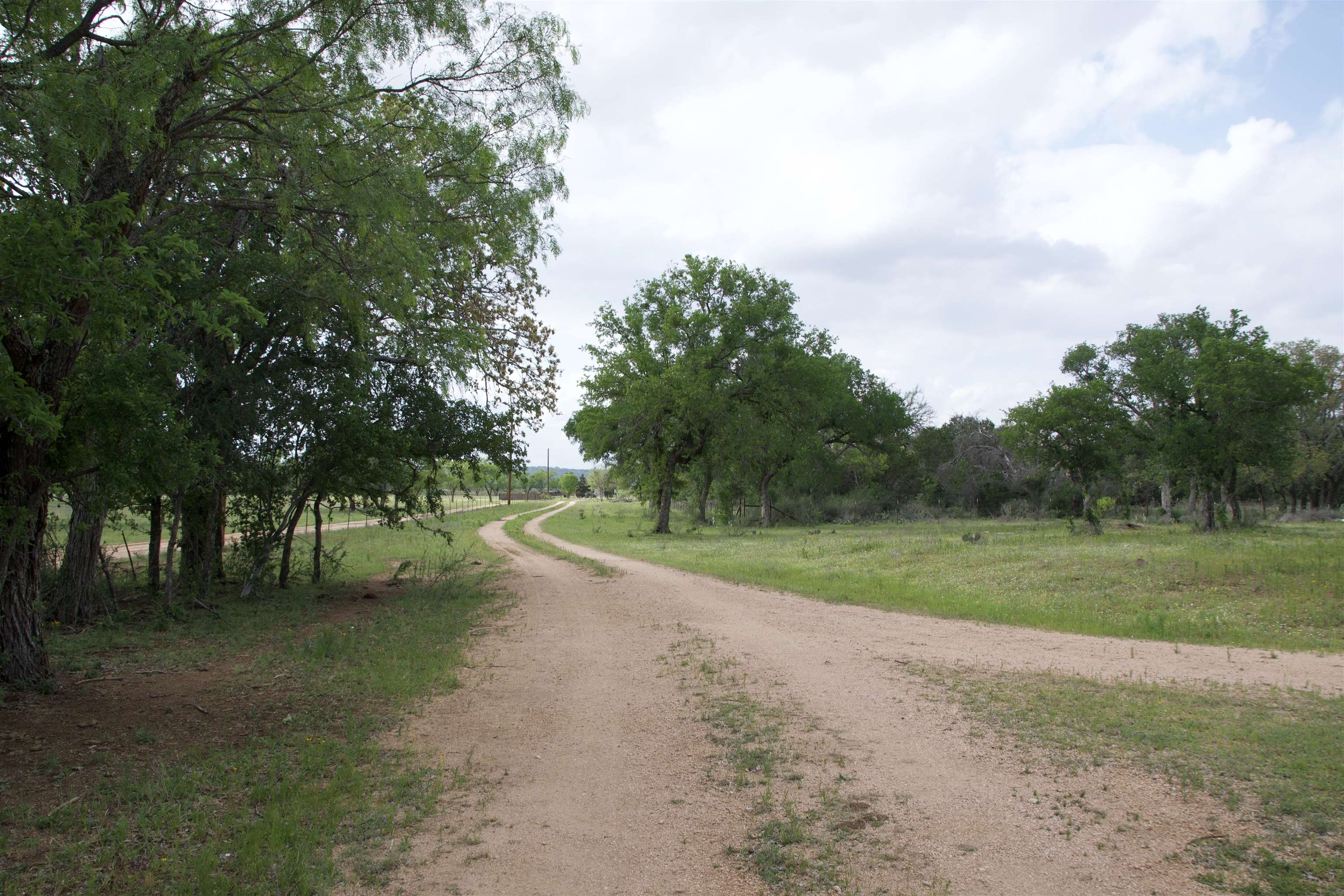 3072x2048